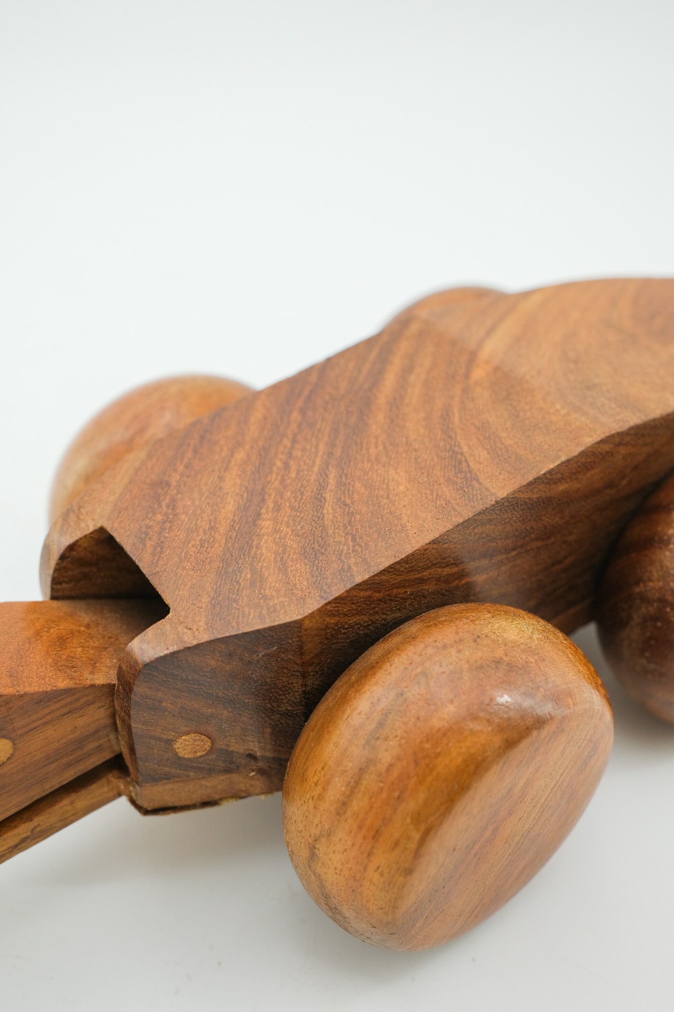 Wooden Crocodile Toy / 木製のワニのトイ
