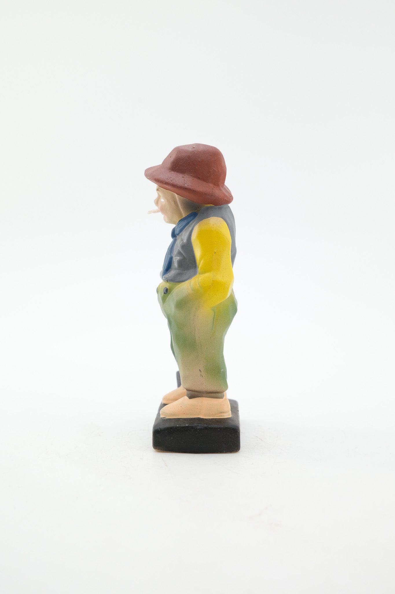 Figurine Man with Shovel / シャベルを持つ男