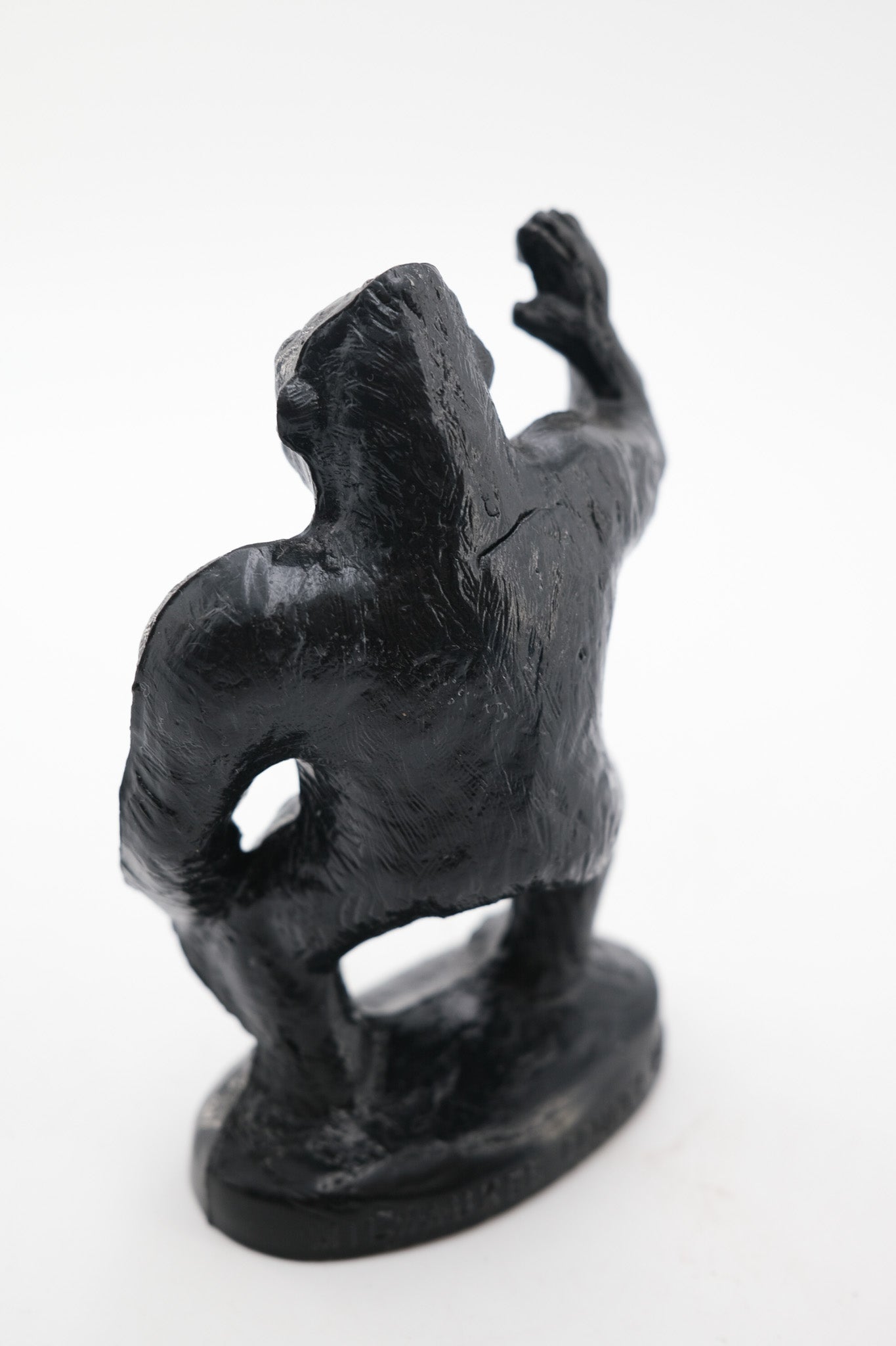 Vintage Gorilla Figurine (Milwaukee County Zoo) / ヴィンテージ ゴリラ フィギュア（ミルウォーキー・カウンティ動物園）
