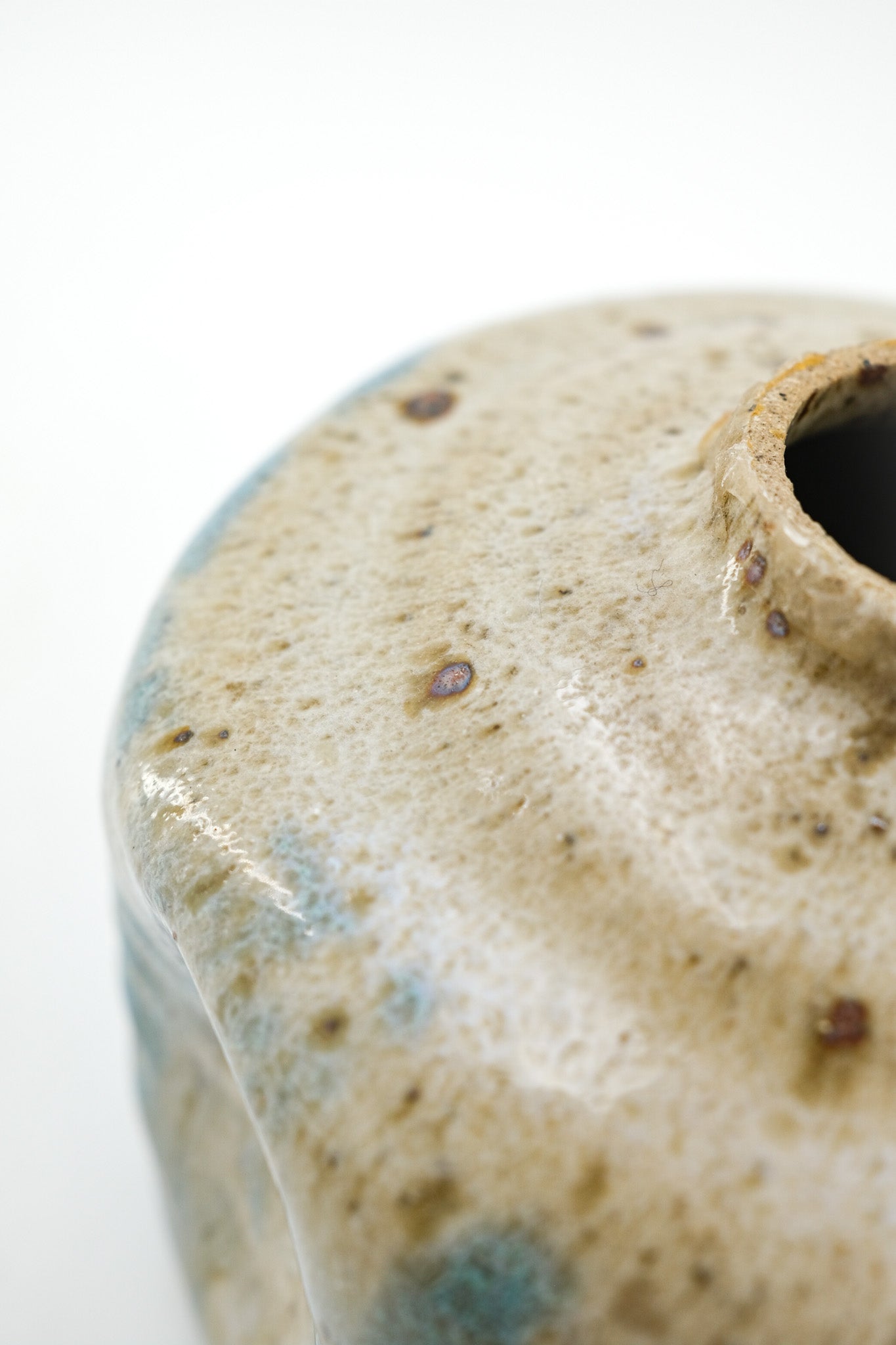 Small Ceramic Vase / 小型 陶器製 花瓶