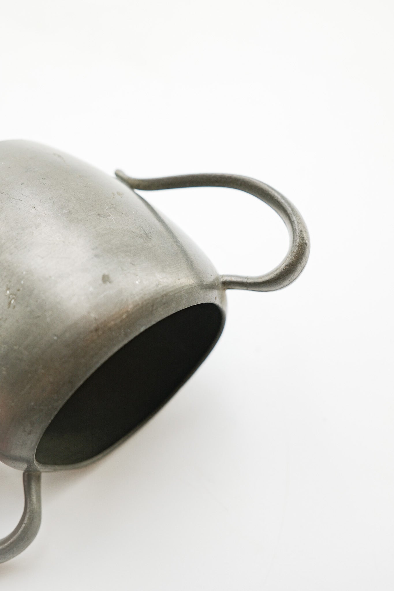 Pewter Two-Handled Vessel / ピューター製 両手付きポット