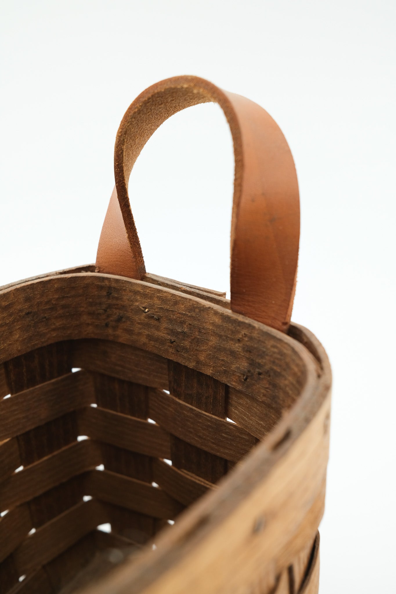 Woven Wood Wall Basket / ウッドハンギングバスケット