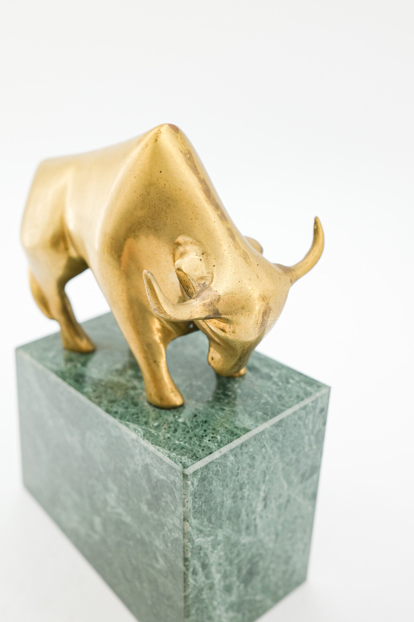 Brass Bull Figurine on Marble Base / 真鍮の牡牛オブジェ