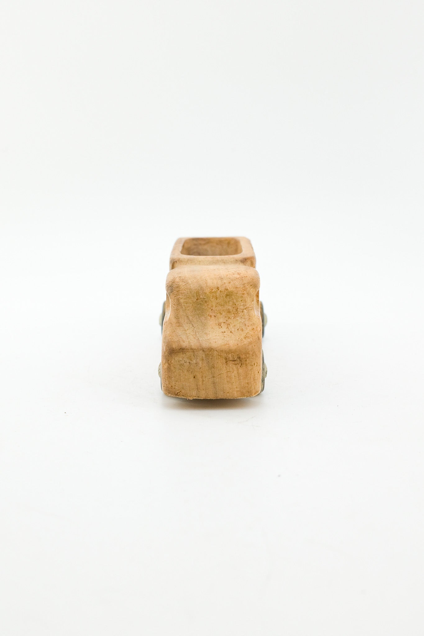 Wooden Toy Truck / 木製のトイ・トラック