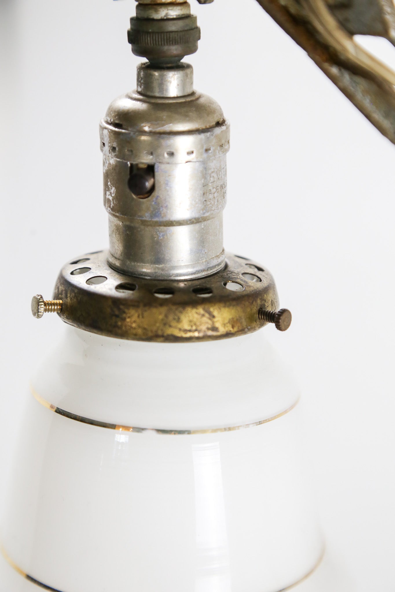 Milk Glass Shade Iron Floor Light / ミルクガラスシェード アイアンフロアライト