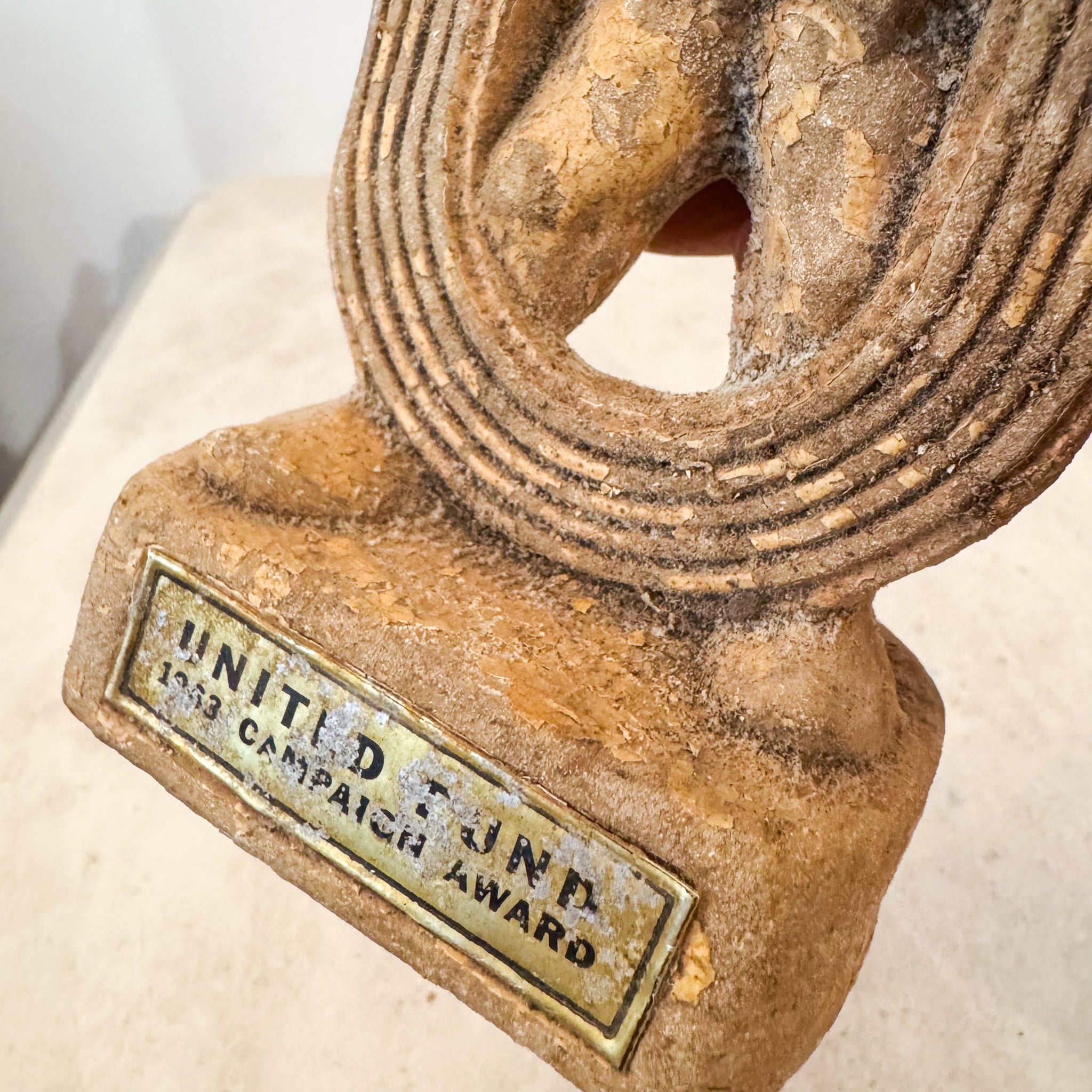 Award Statue / トロフィー