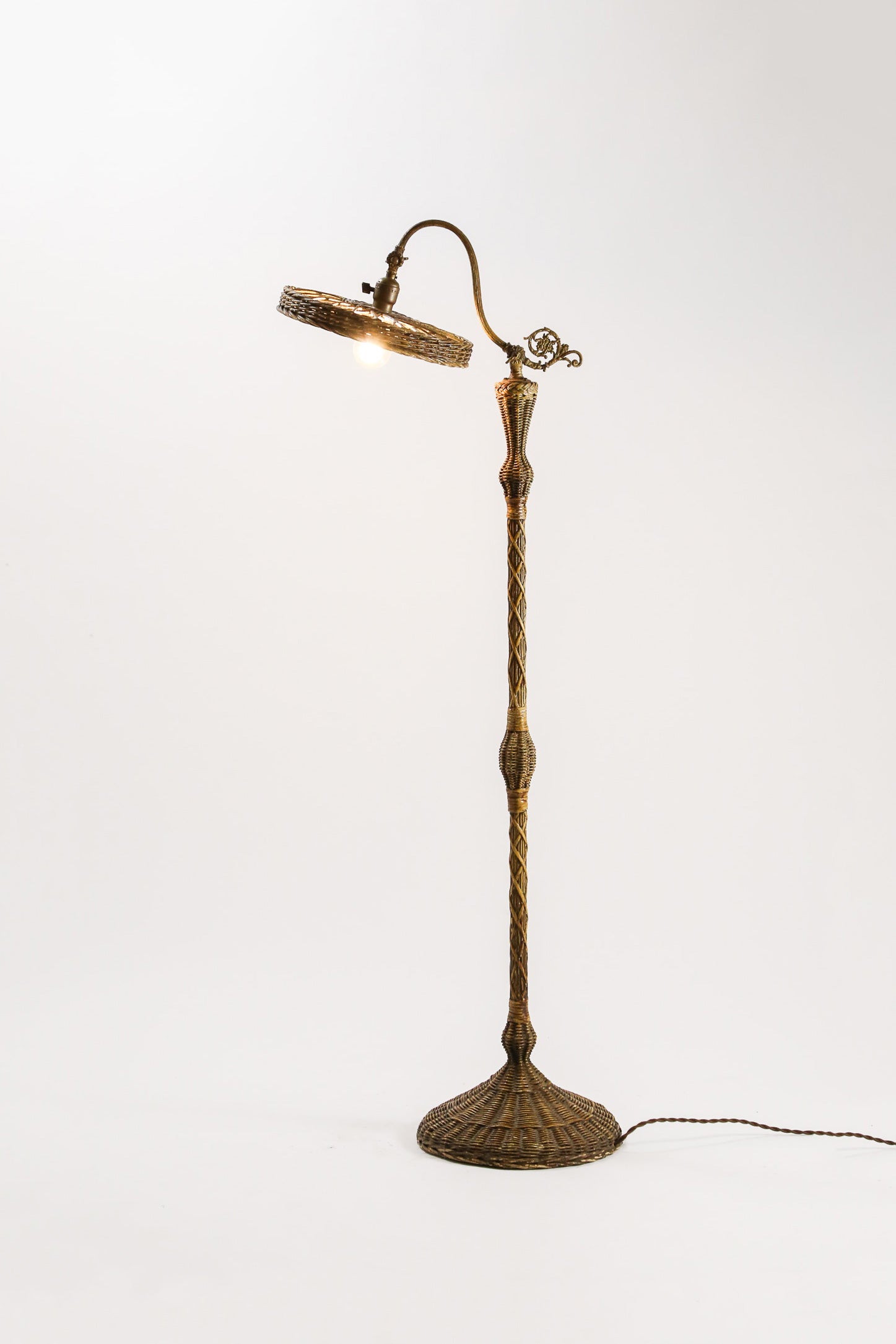 Rattan Floor Light / 籐編み フロアライト