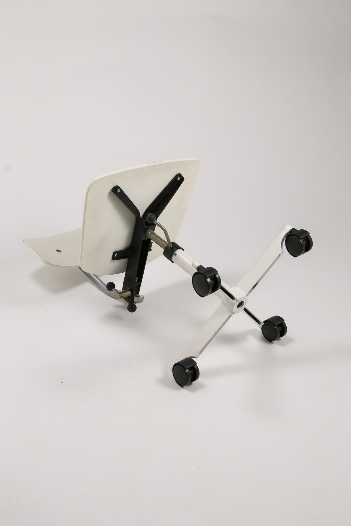 Kevi Desk Chair / Kevi デスクチェア
