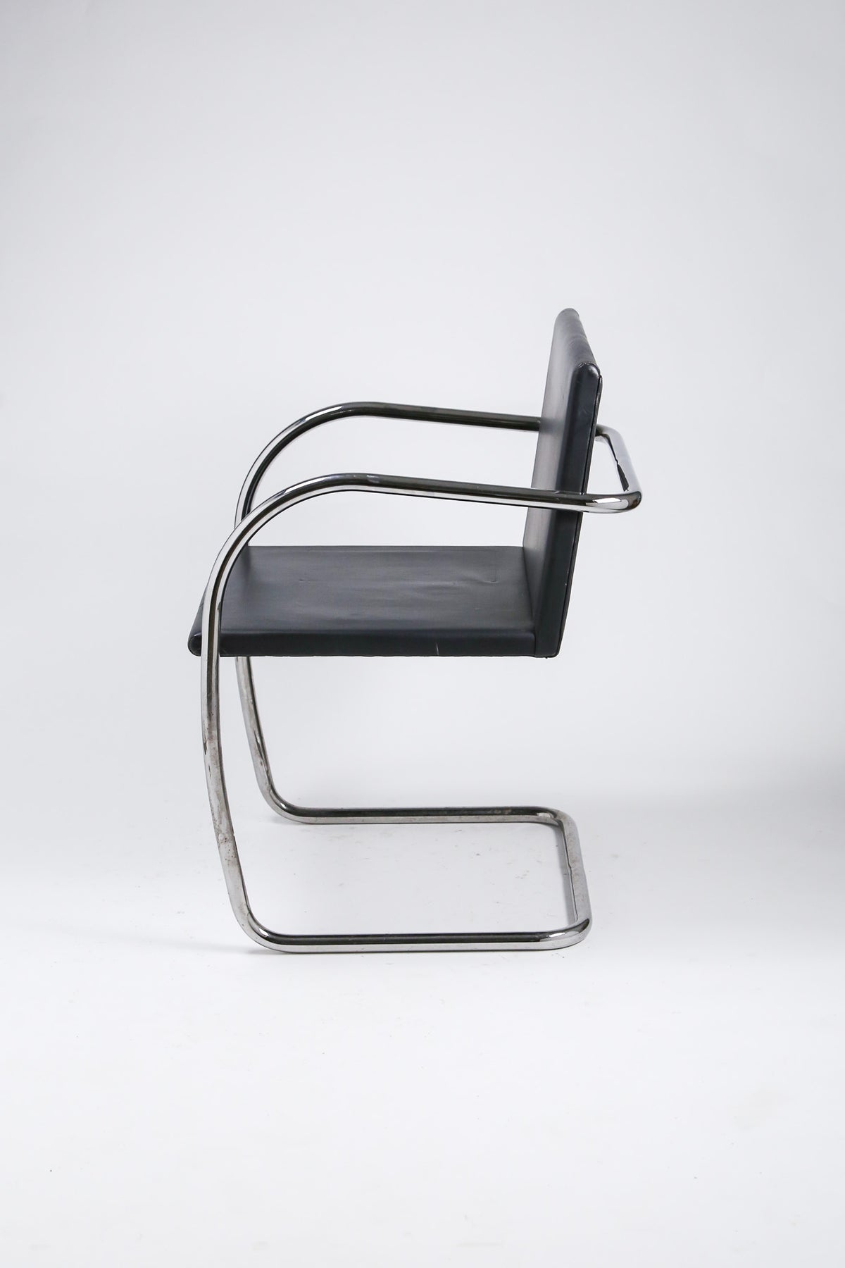 Brno Chair / ブルノ チェア