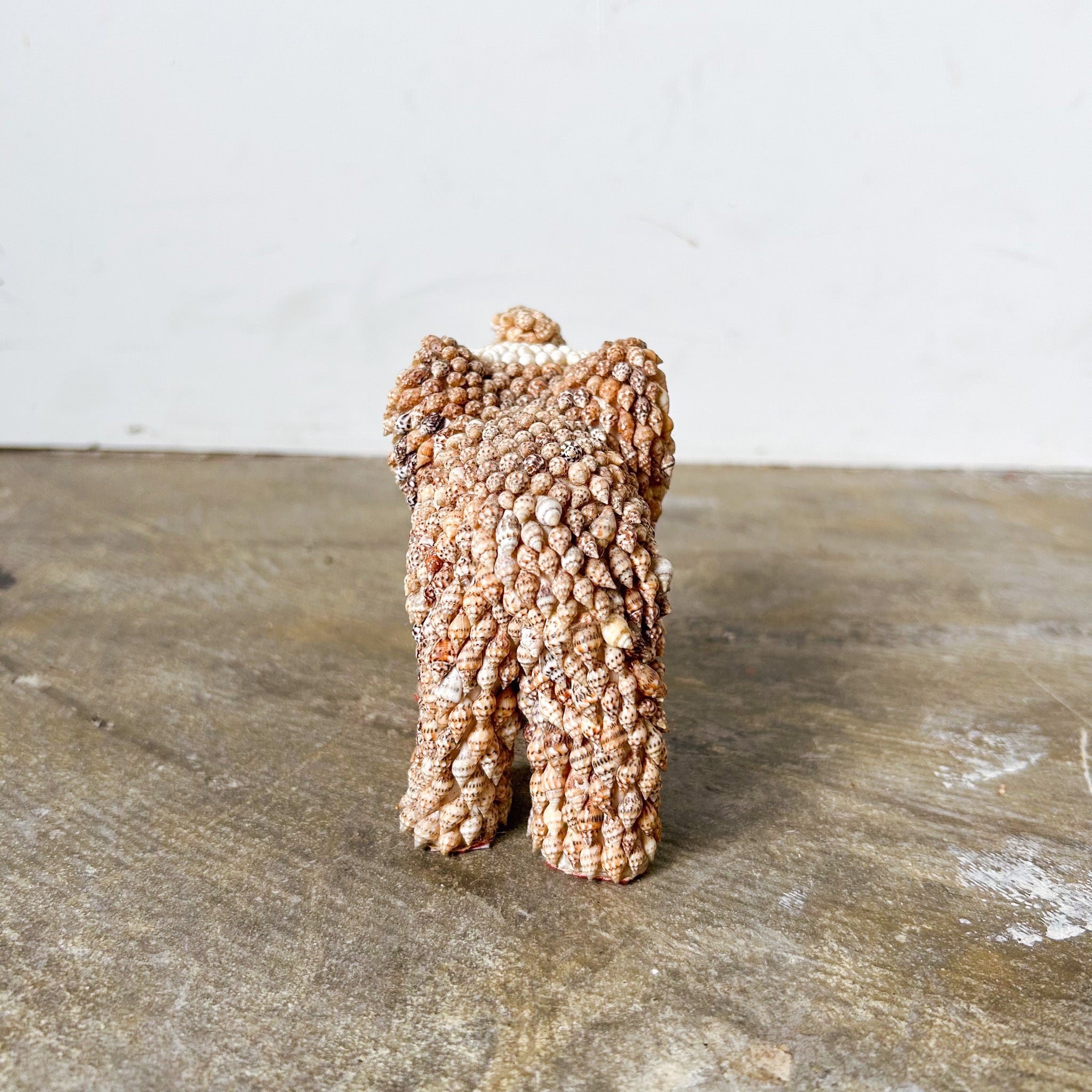 Seashell Elephant Figurine / 貝殻アートのゾウ