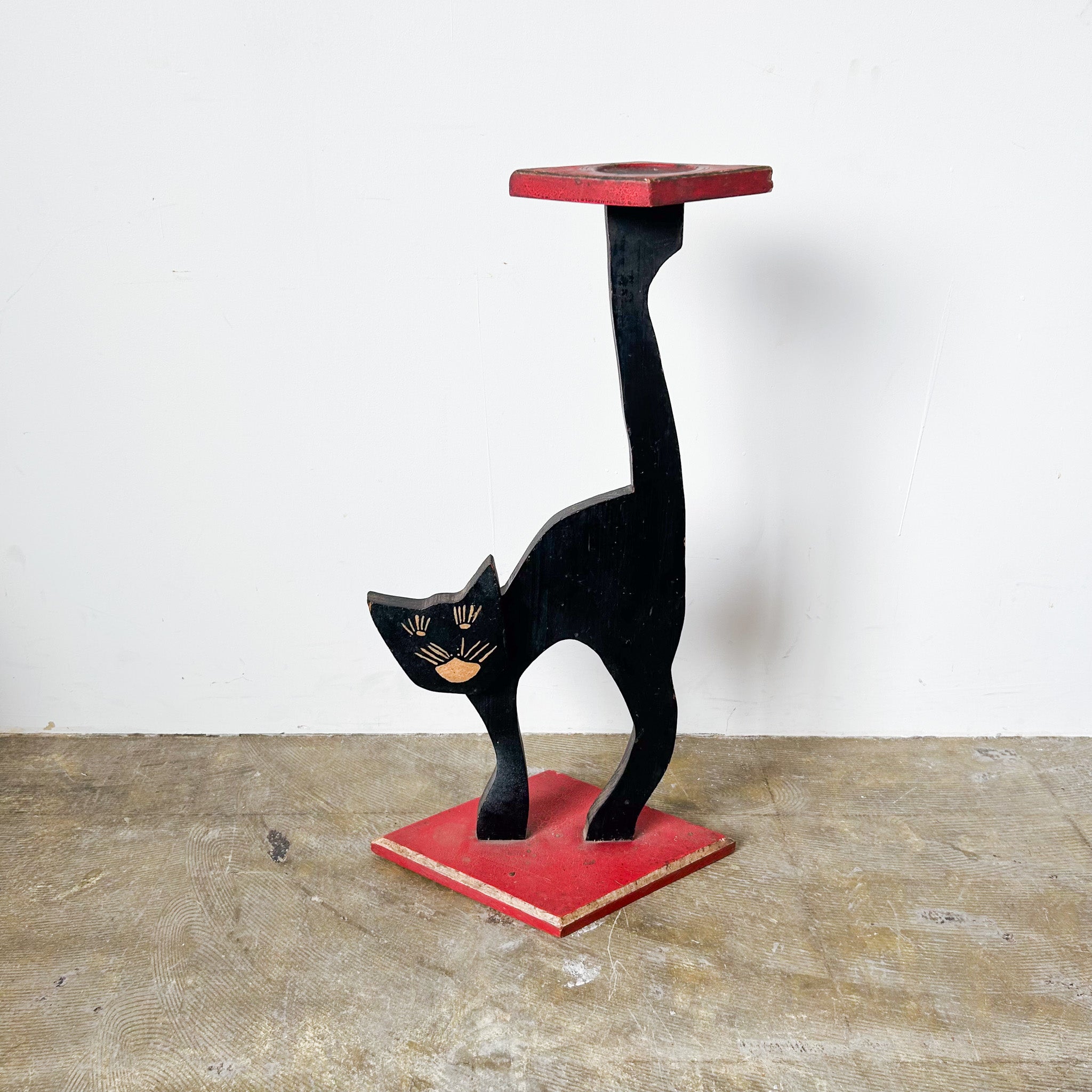 Wooden Cat Stand / 木製猫のスタンド