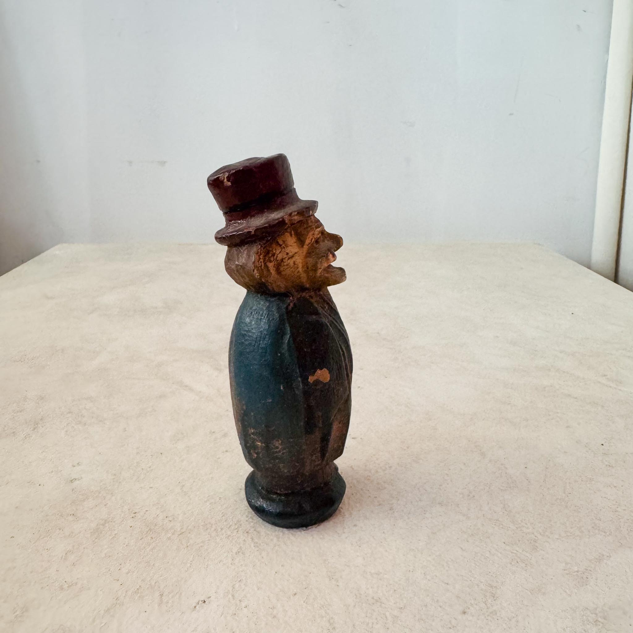 Rwsin Gentleman Figurine /樹脂製紳士のフィギュア