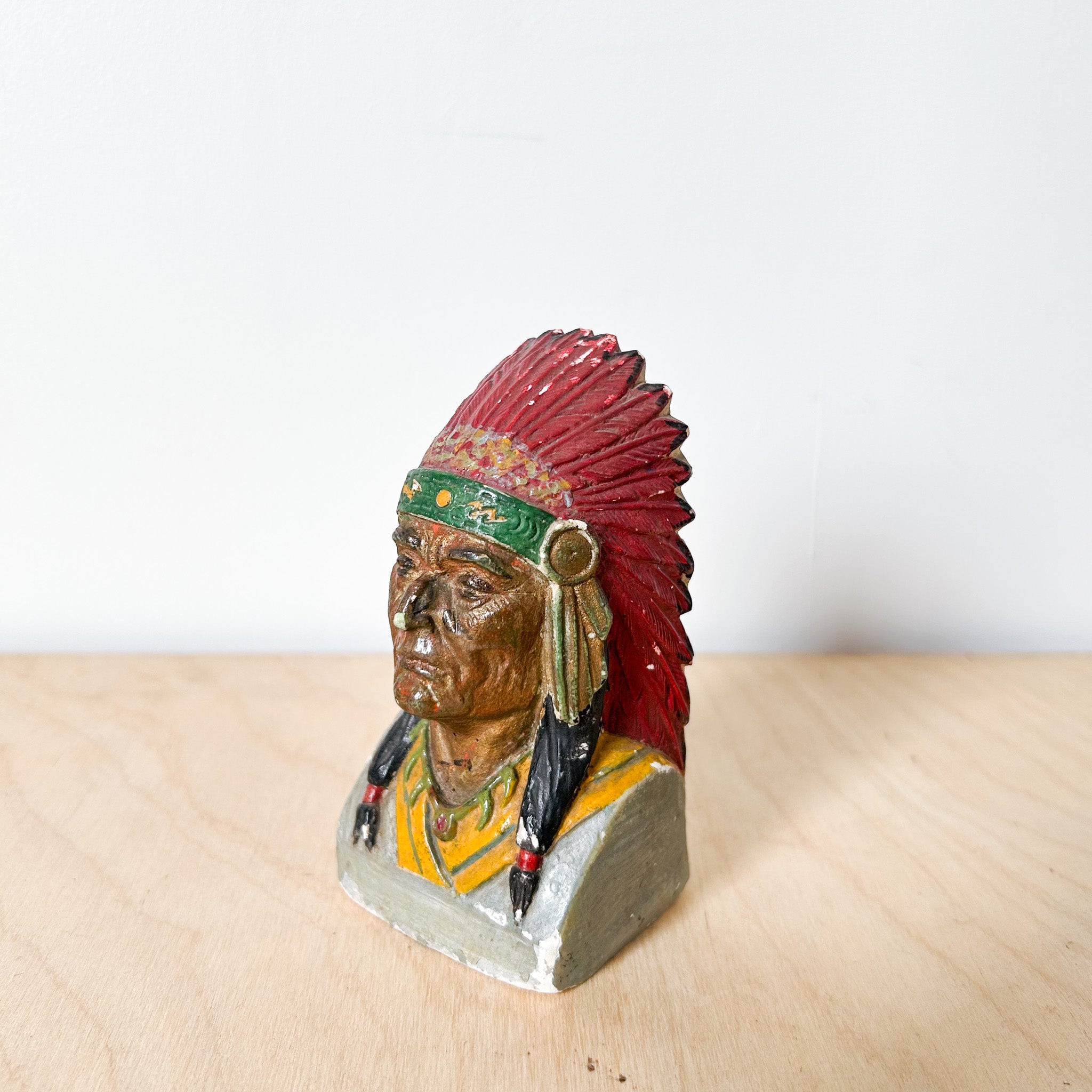 Native American Statue / ネイティブアメリカンの置物