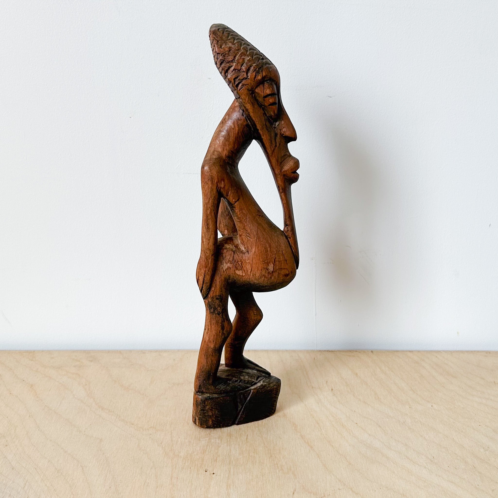 African Wooden Statue / アフリカ木製の像