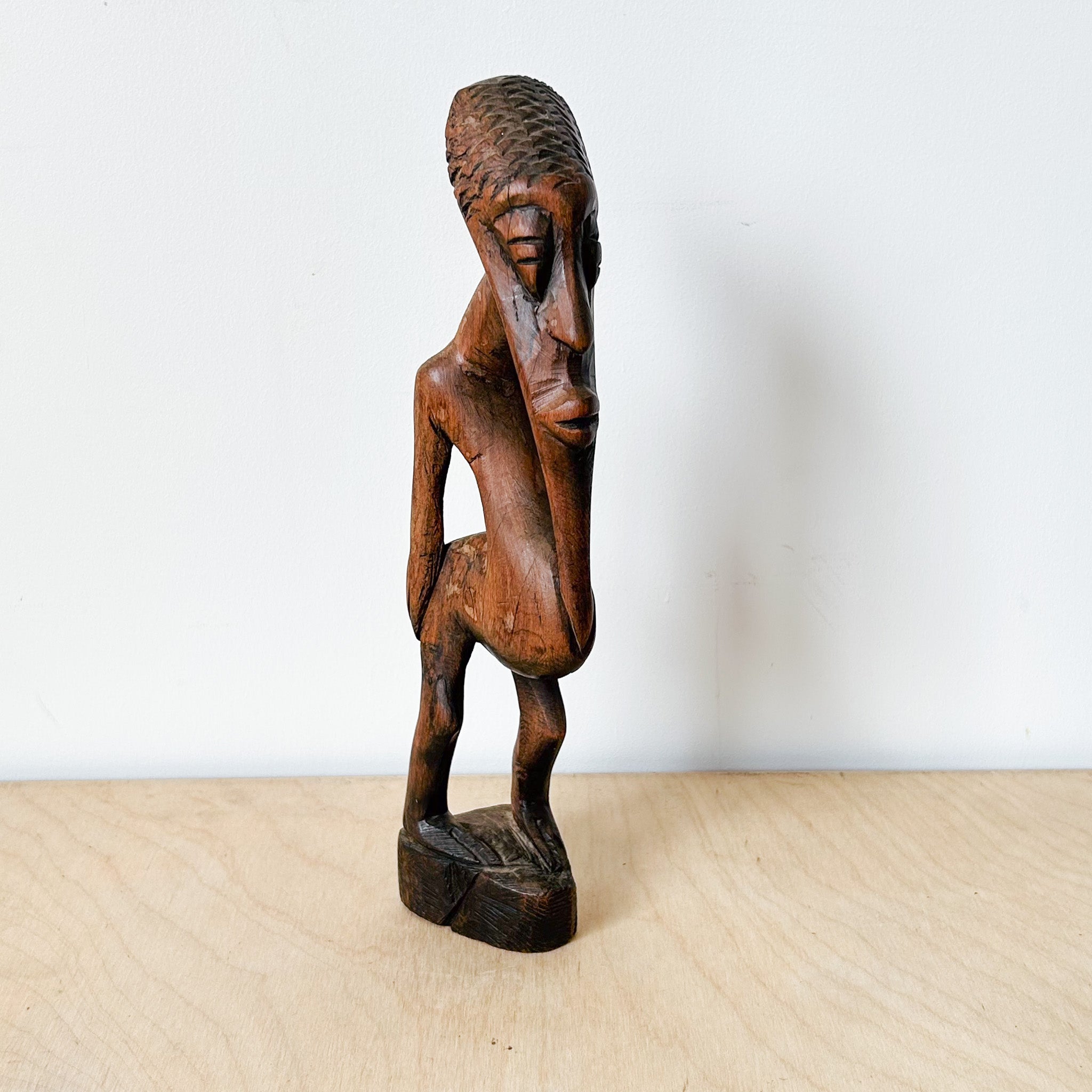 African Wooden Statue / アフリカ木製の像