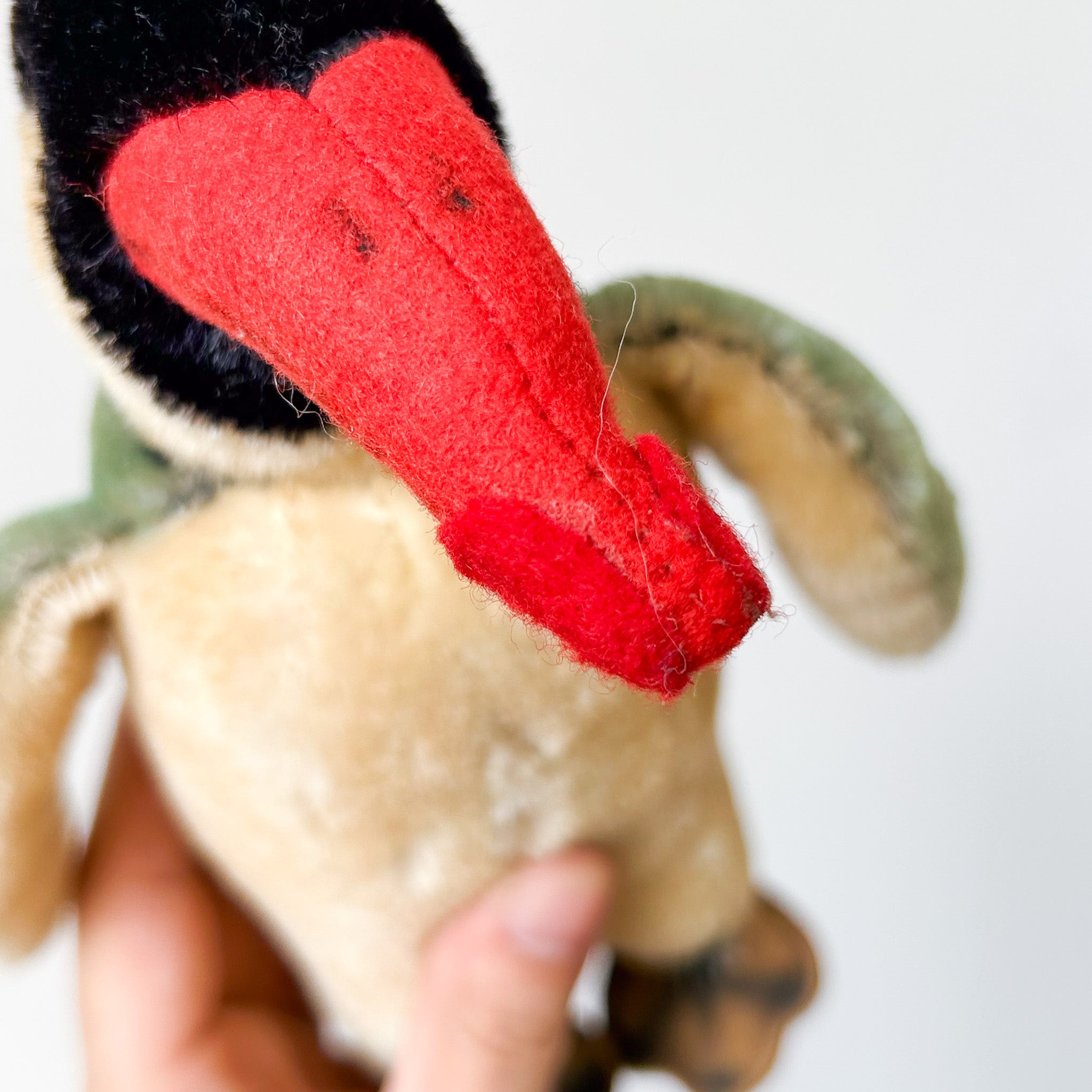 Penguin Stuffed Animal / ペンギンのぬいぐるみ