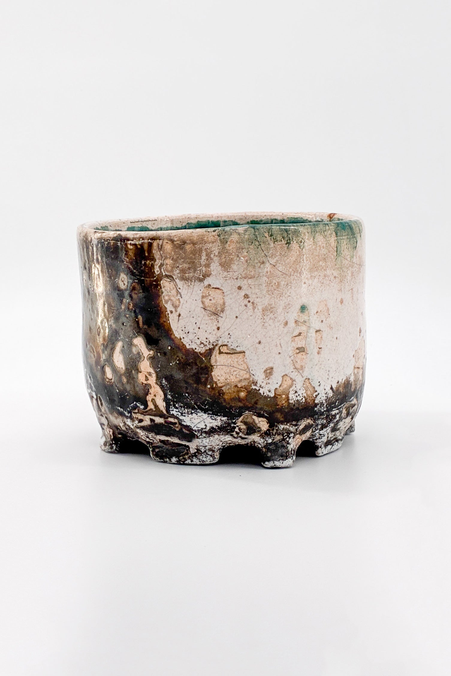 Handcrafted Rustic Ceramic Bowl with Emerald Glaze / 手工芸のラスティック・セラミックボウル