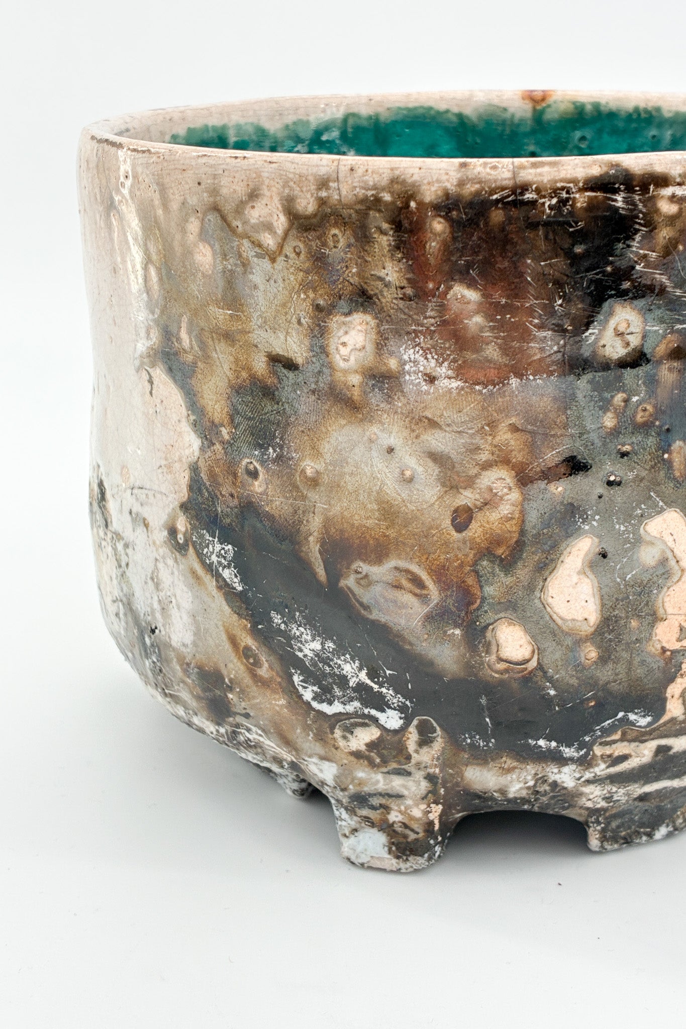 Handcrafted Rustic Ceramic Bowl with Emerald Glaze / 手工芸のラスティック・セラミックボウル