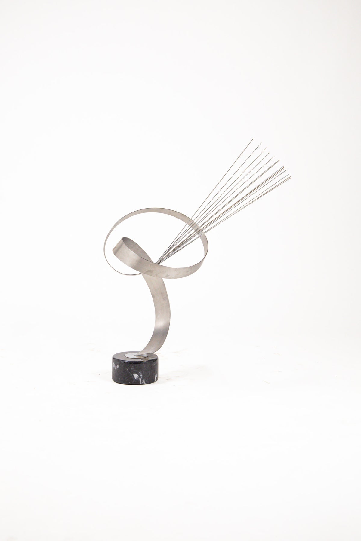 Kinetic Metal & Marble Sculpture / メタル＆マーブル 彫刻オブジェ