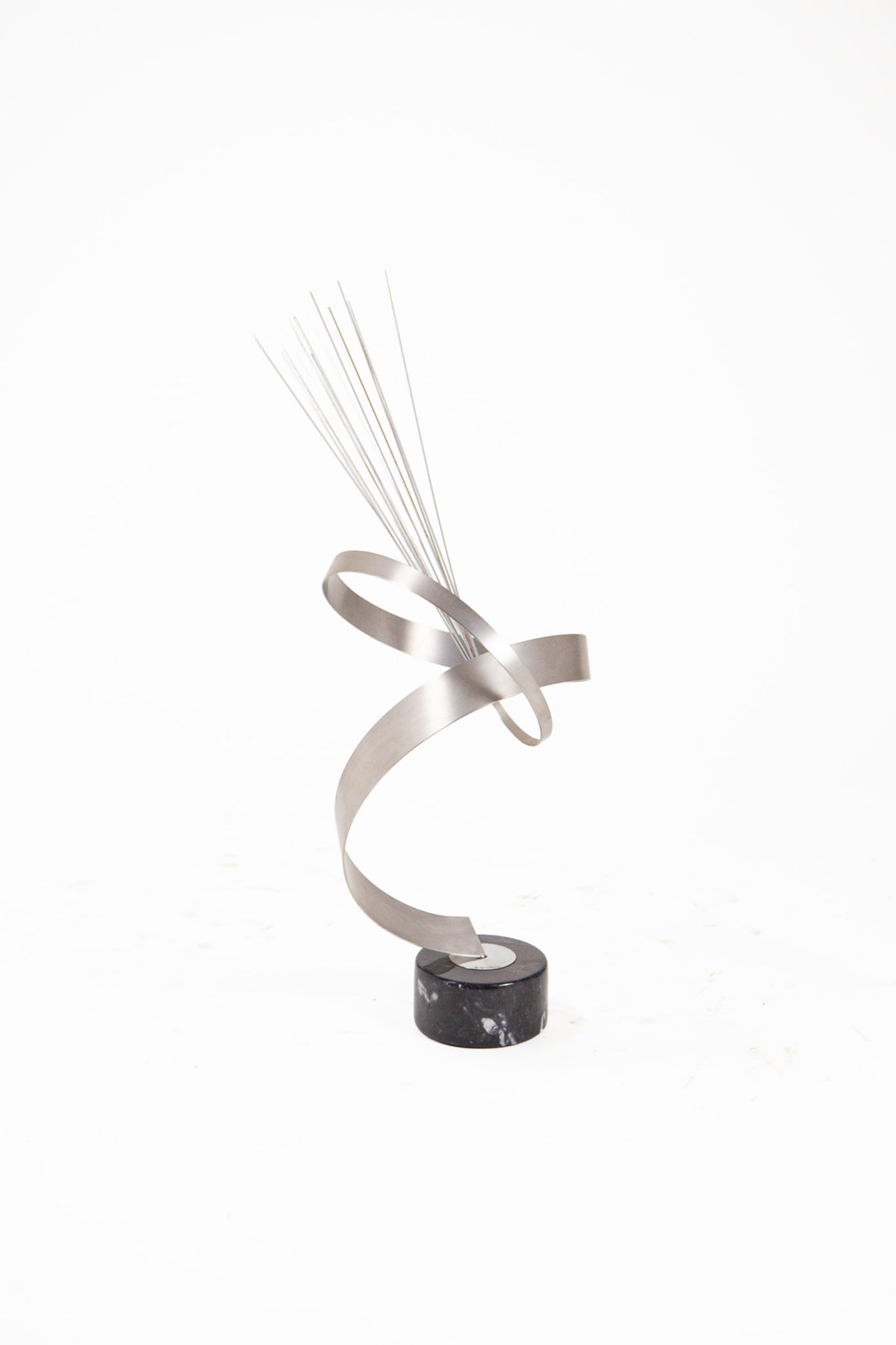 Kinetic Metal & Marble Sculpture / メタル＆マーブル 彫刻オブジェ