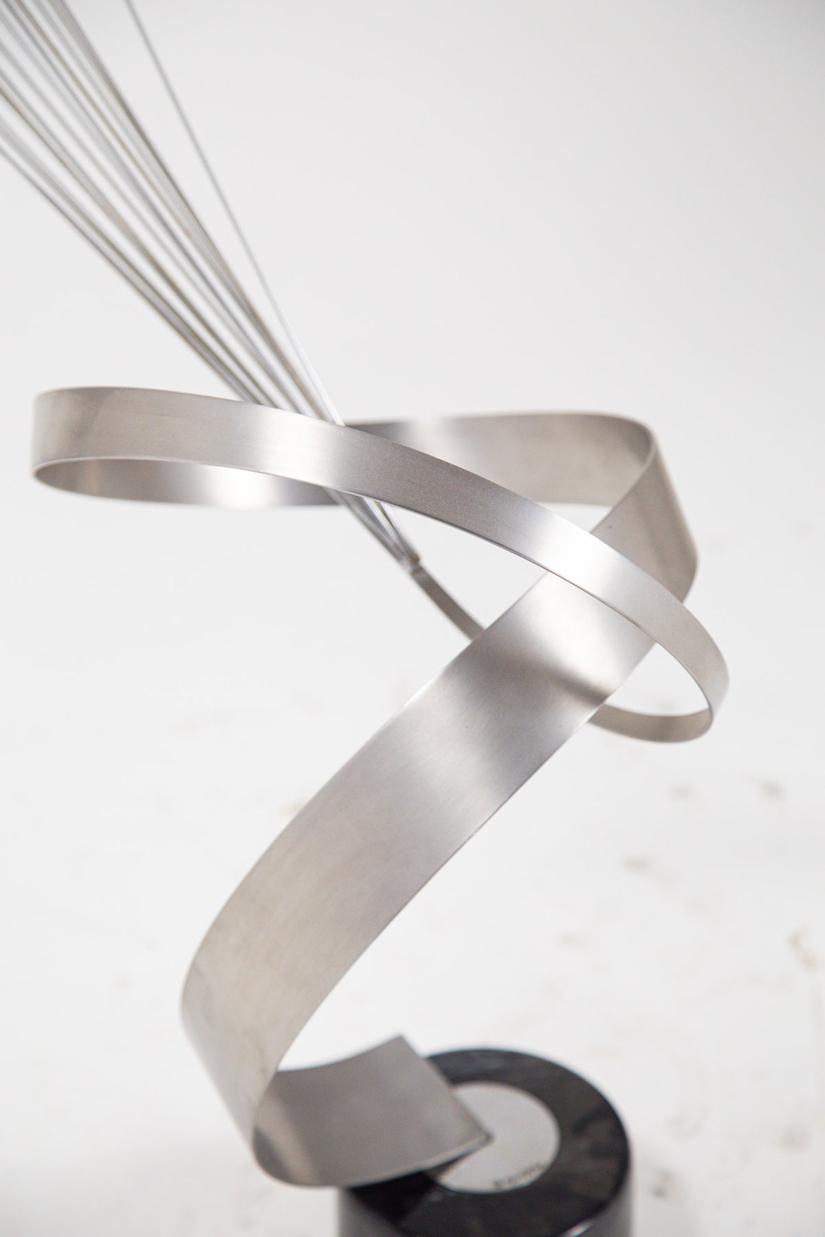 Kinetic Metal & Marble Sculpture / メタル＆マーブル 彫刻オブジェ