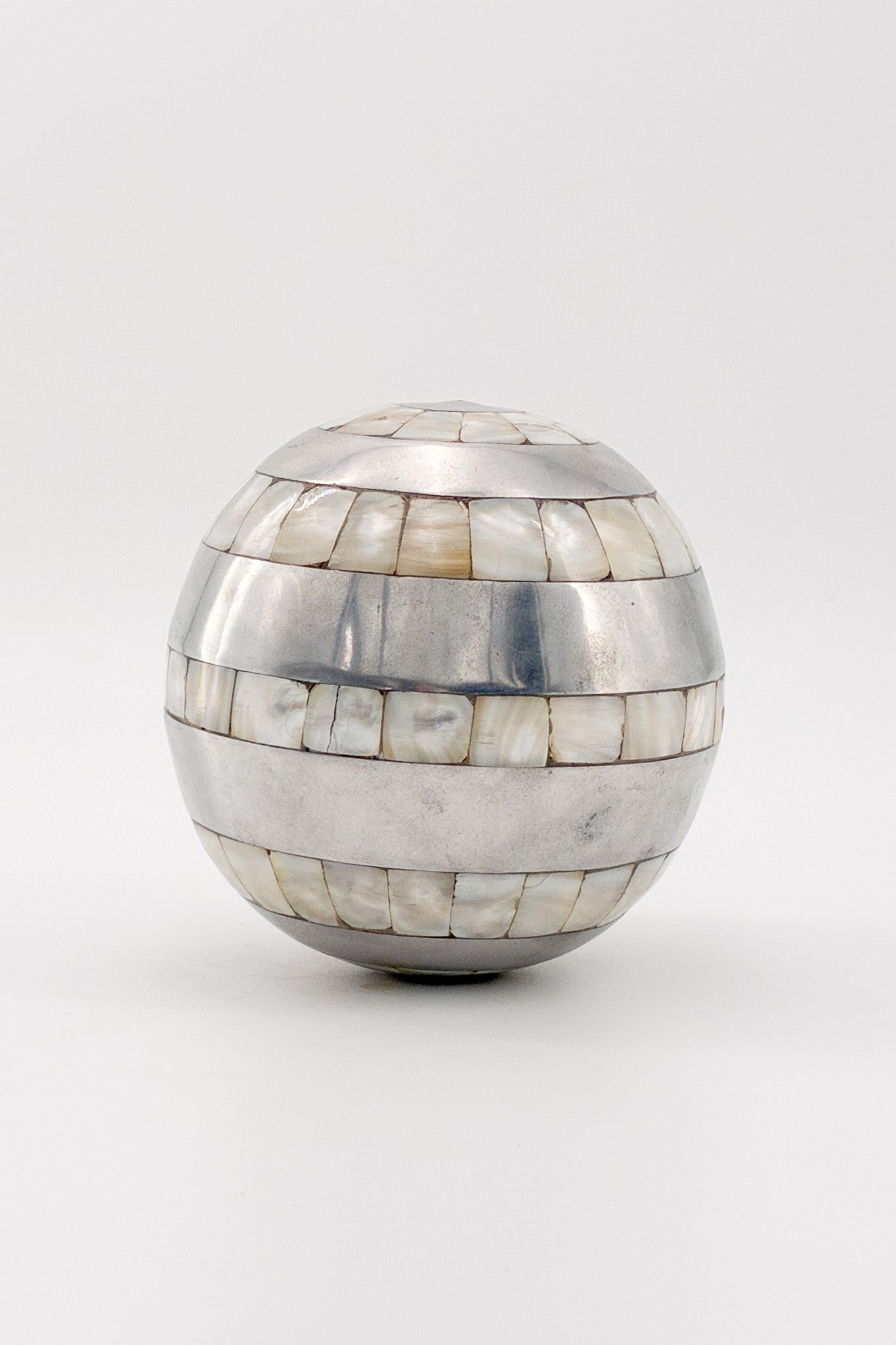 Shell Sphere Object / シェル 球体 オブジェ