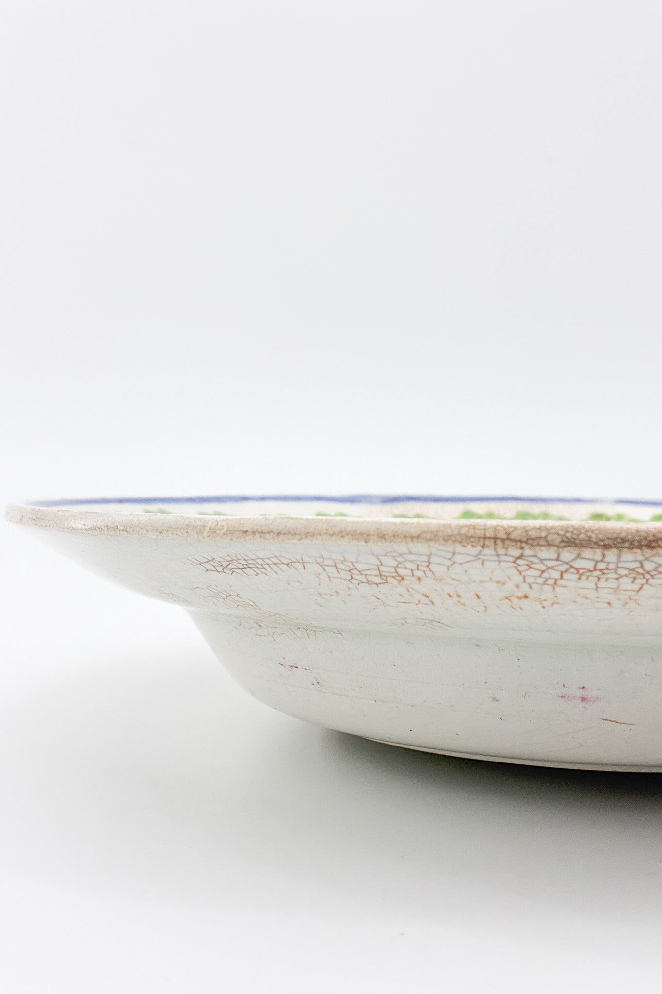 Pictorial Ceramic Plate (Flower Pattern) / 陶器 絵皿 (花柄)