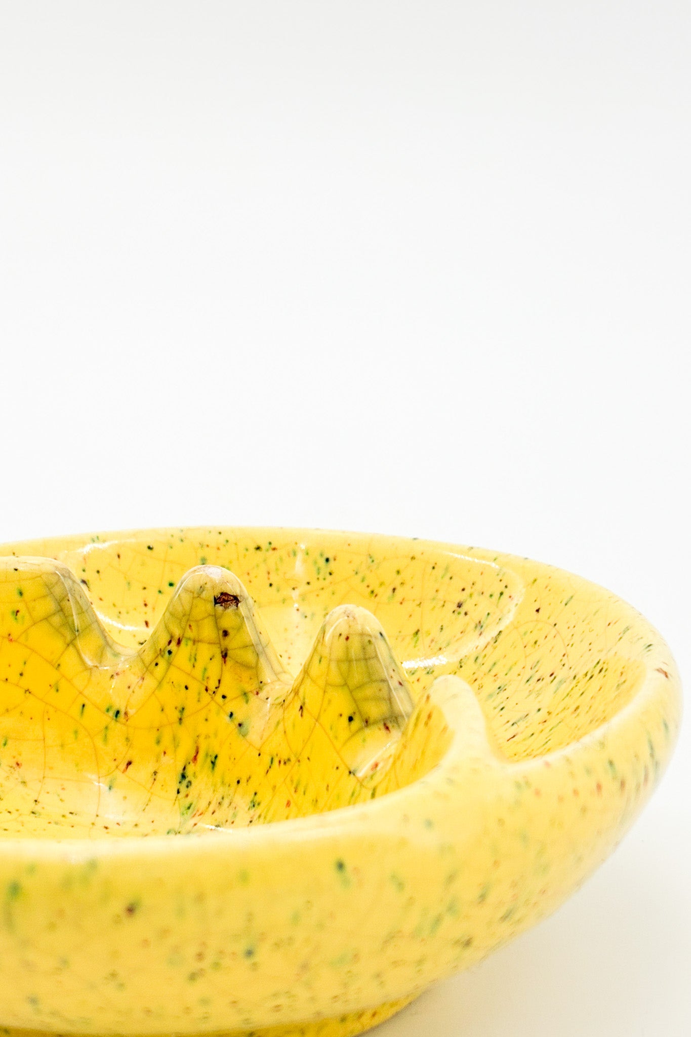Ceramic Ashtray (Yellow) / 陶器 灰皿（黄）