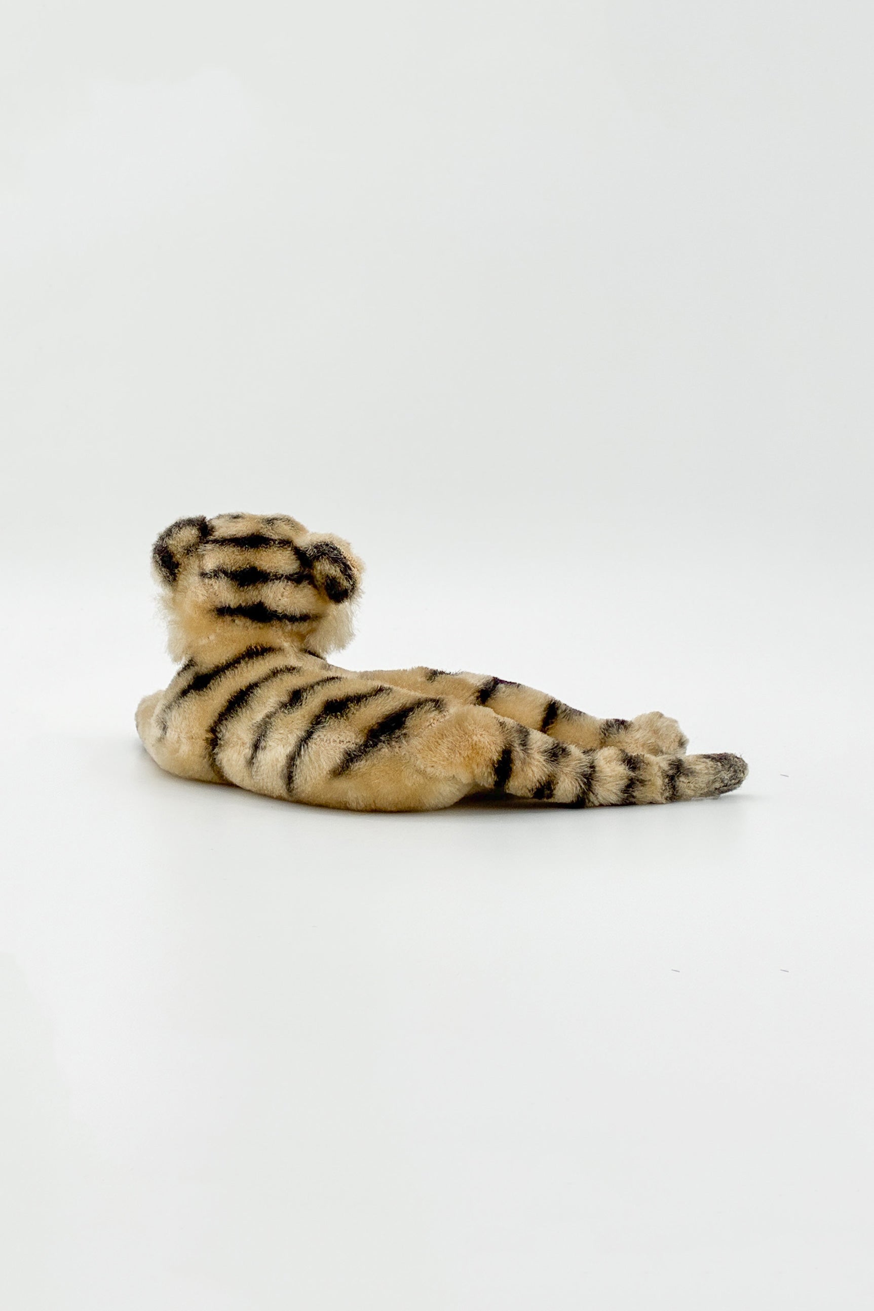 Tiger Plush Toy / トラのぬいぐるみ
