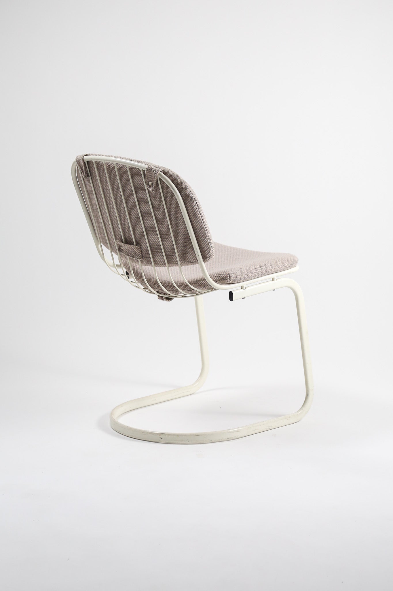 White Wire Cantilever Chair / ホワイトワイヤー カンチレバーチェア