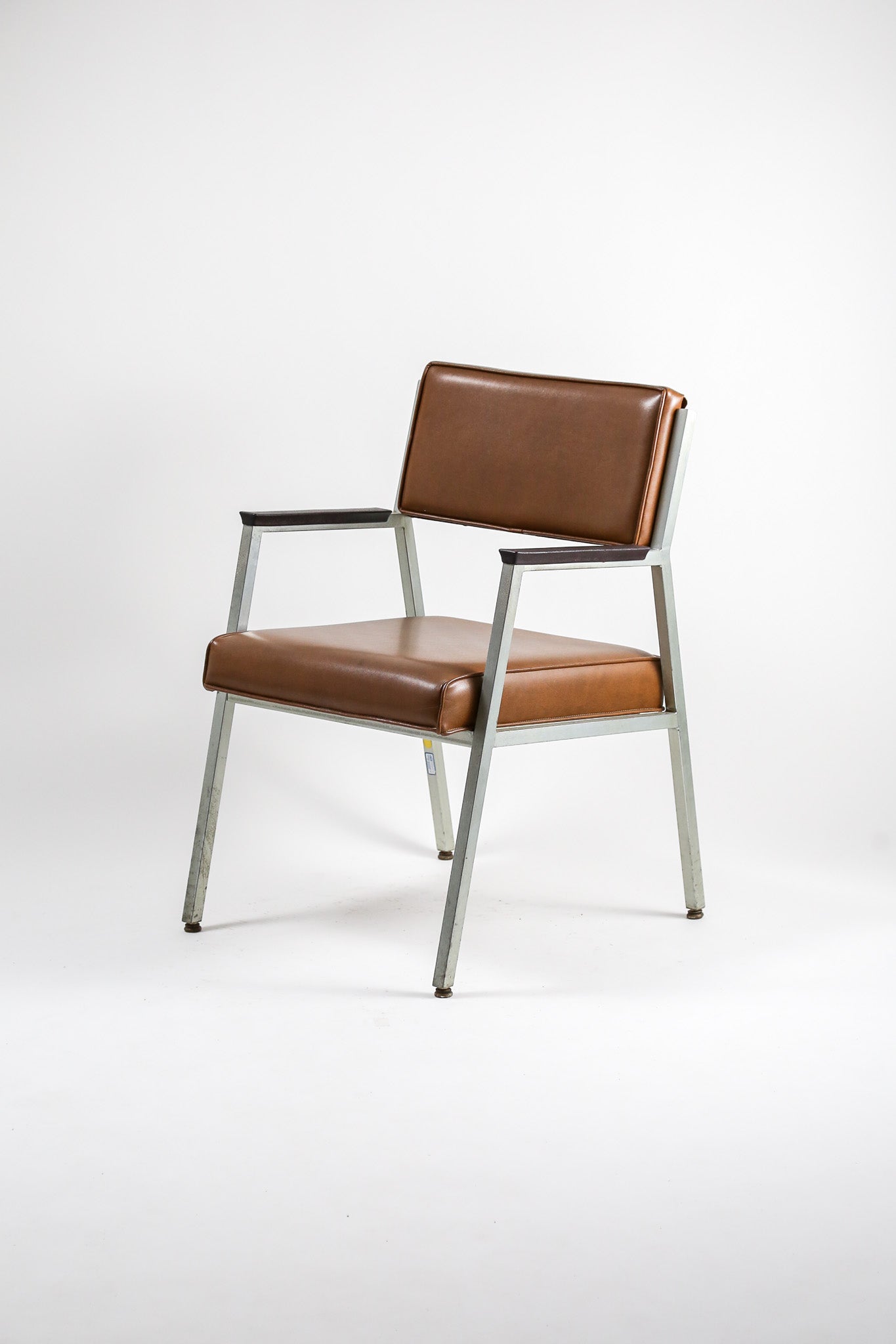 Shaw-Walker Armchair  / ショーウォーカー アームチェア