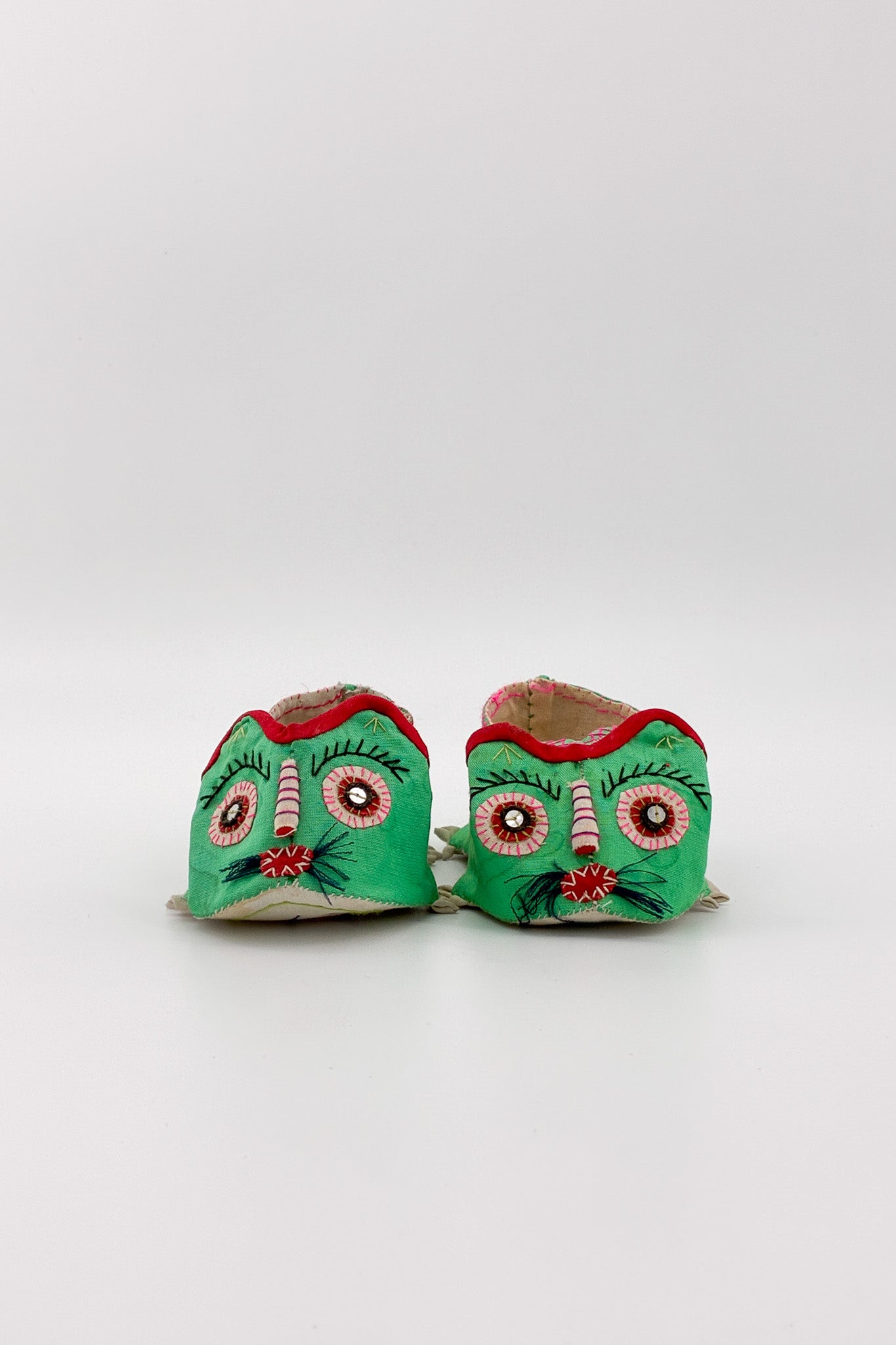 Embroidered Children's Shoes / 刺繍 子供靴