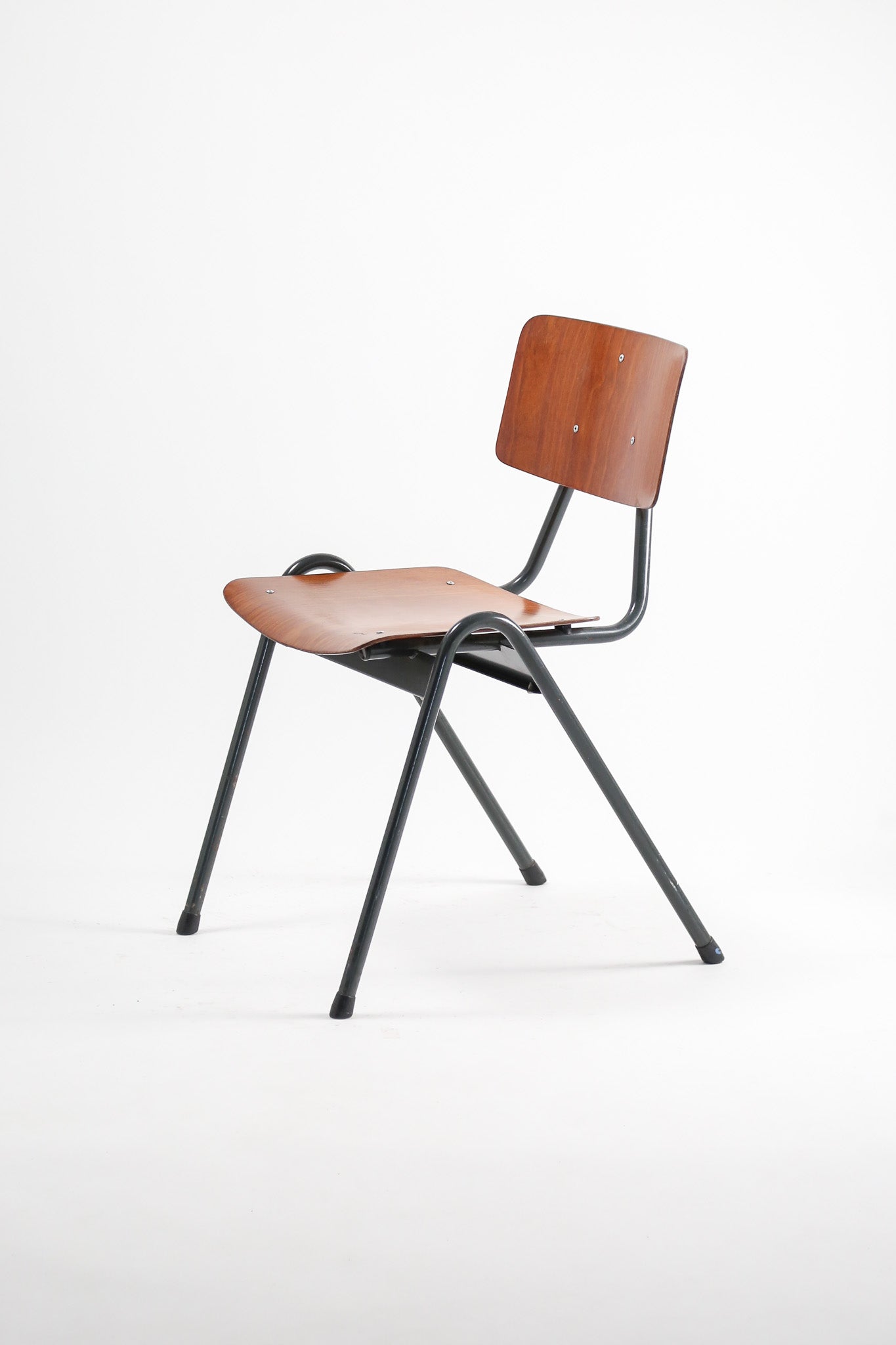 Pagholz Stacking Chair / パグホルツ スタッキングチェア