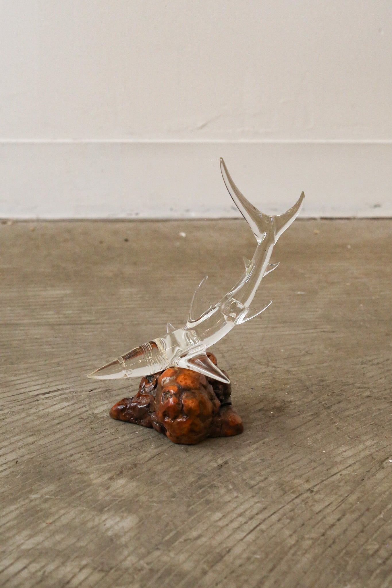 Glass Shark Sculpture / ガラス サメのオブジェ