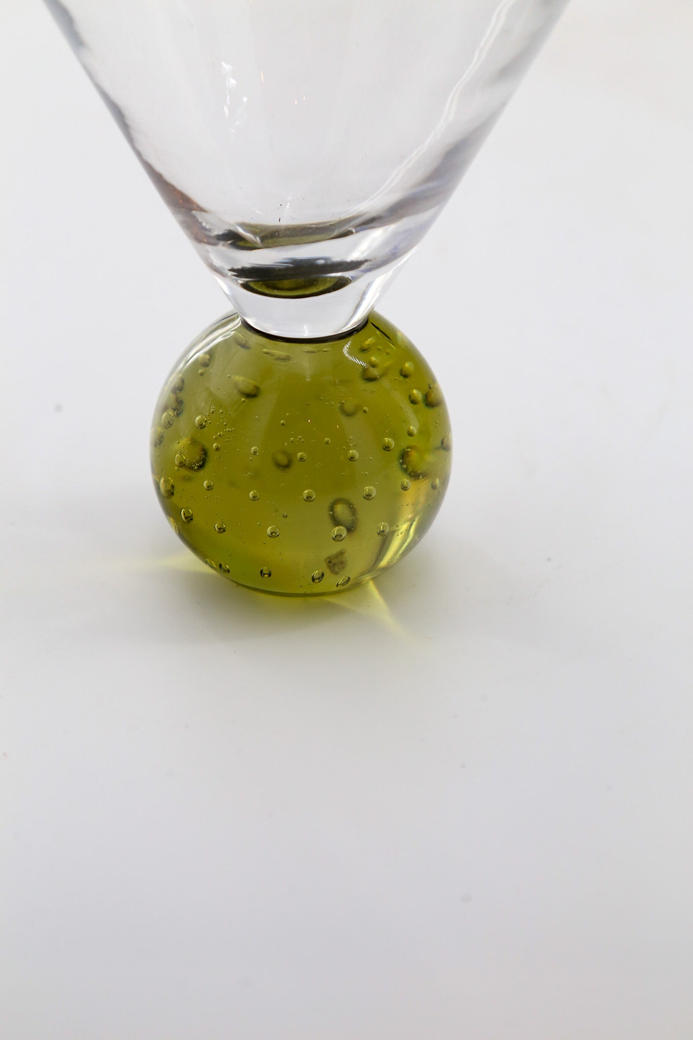 Glass Stem Bowl / ガラスの杯