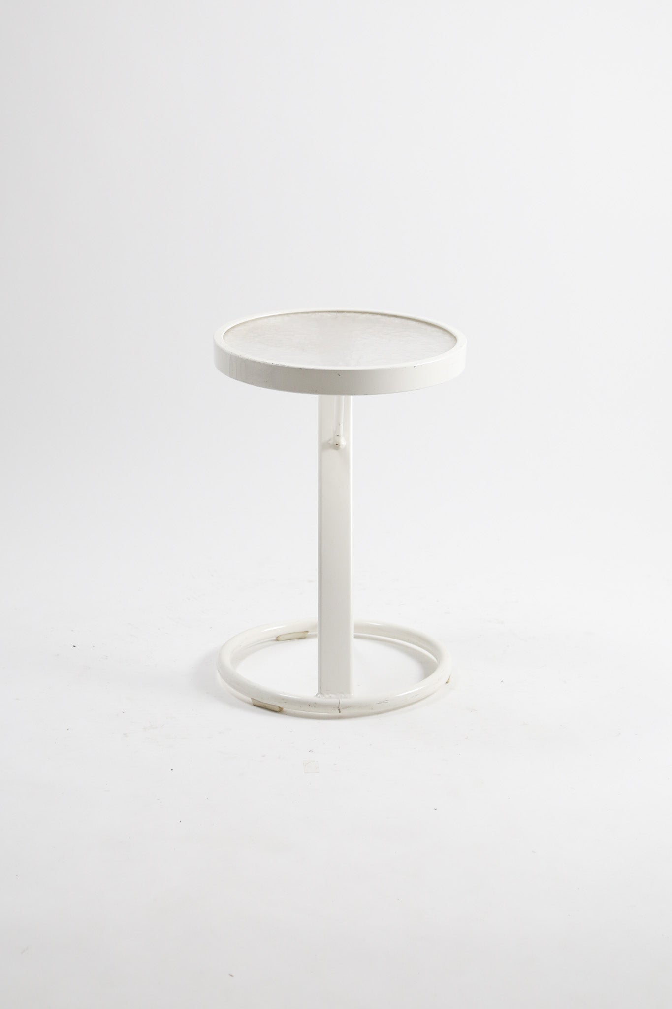 Z-Shape  Round Tea Table Acrylic by Tropitone / Z型 トロピトンティーテーブル