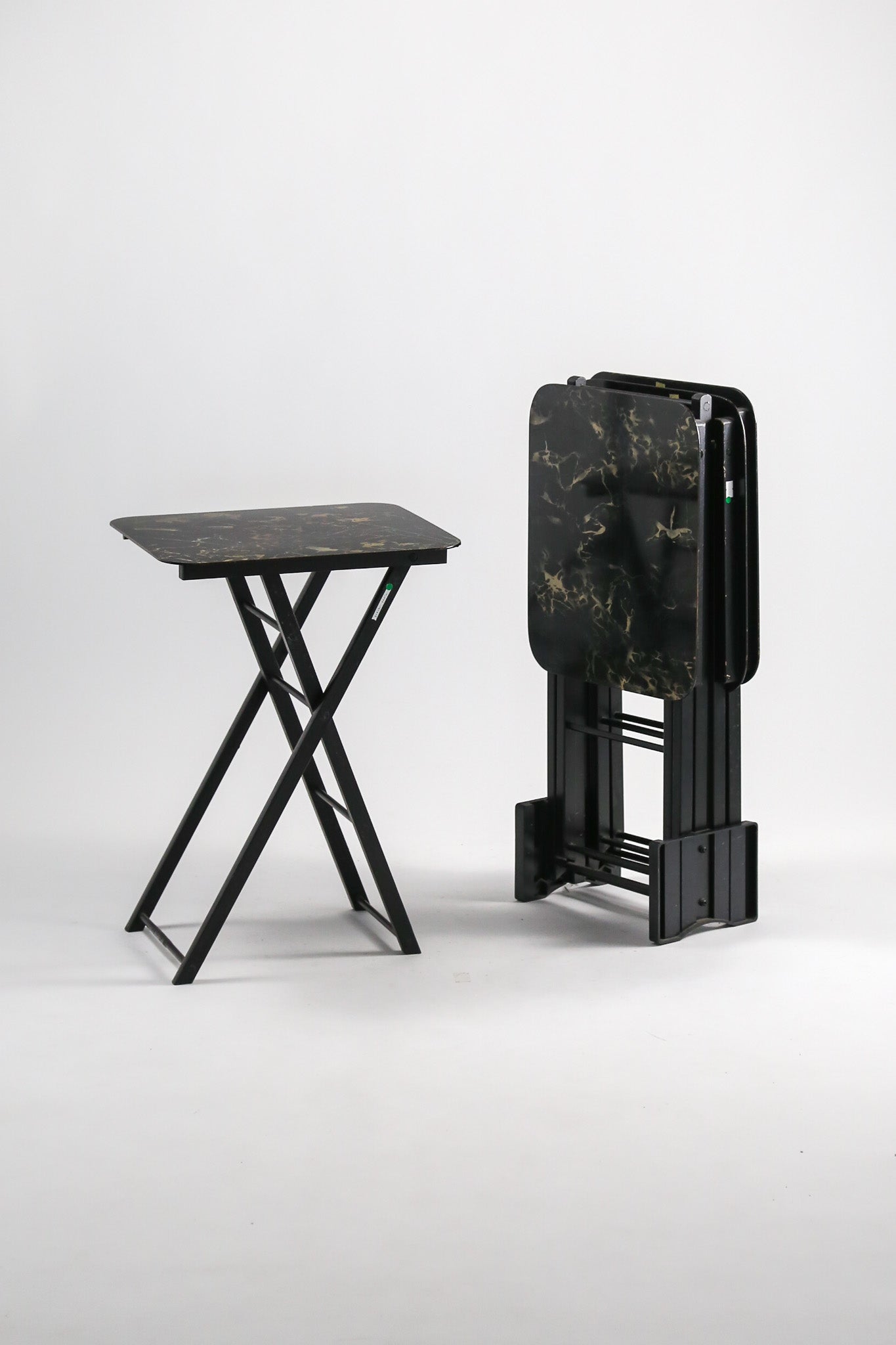 Folding Side Table by Artex-Green Corp / 折りたたみ サイドテーブル
