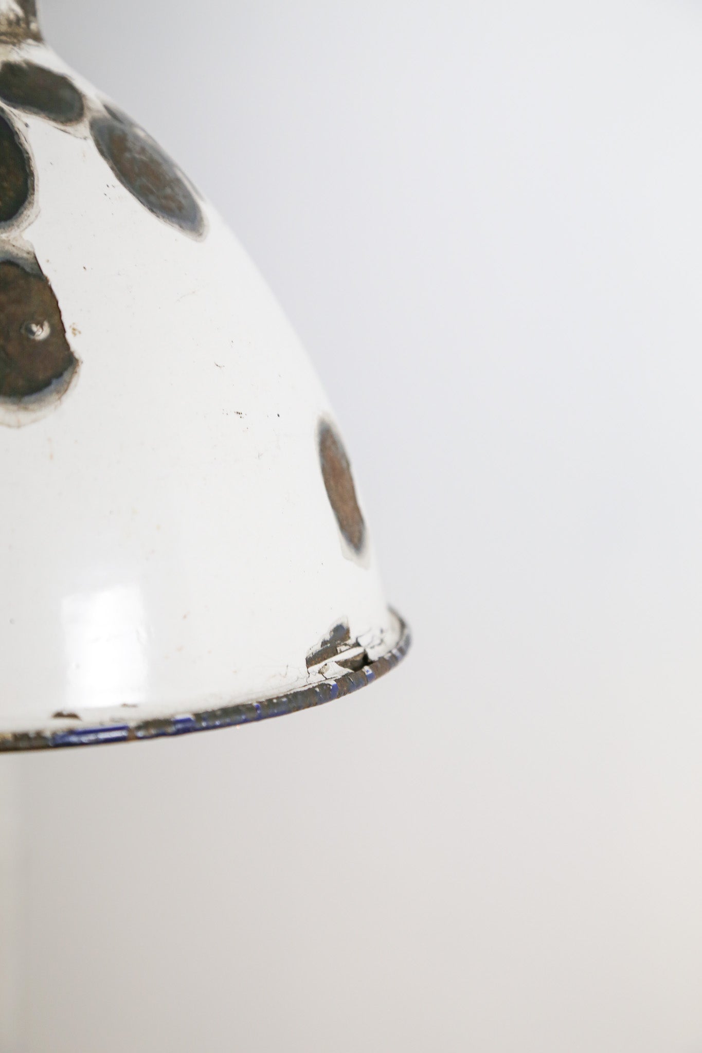 White Enamel Funnel Pendant Light / 白ホーロー ジョウゴ ライト