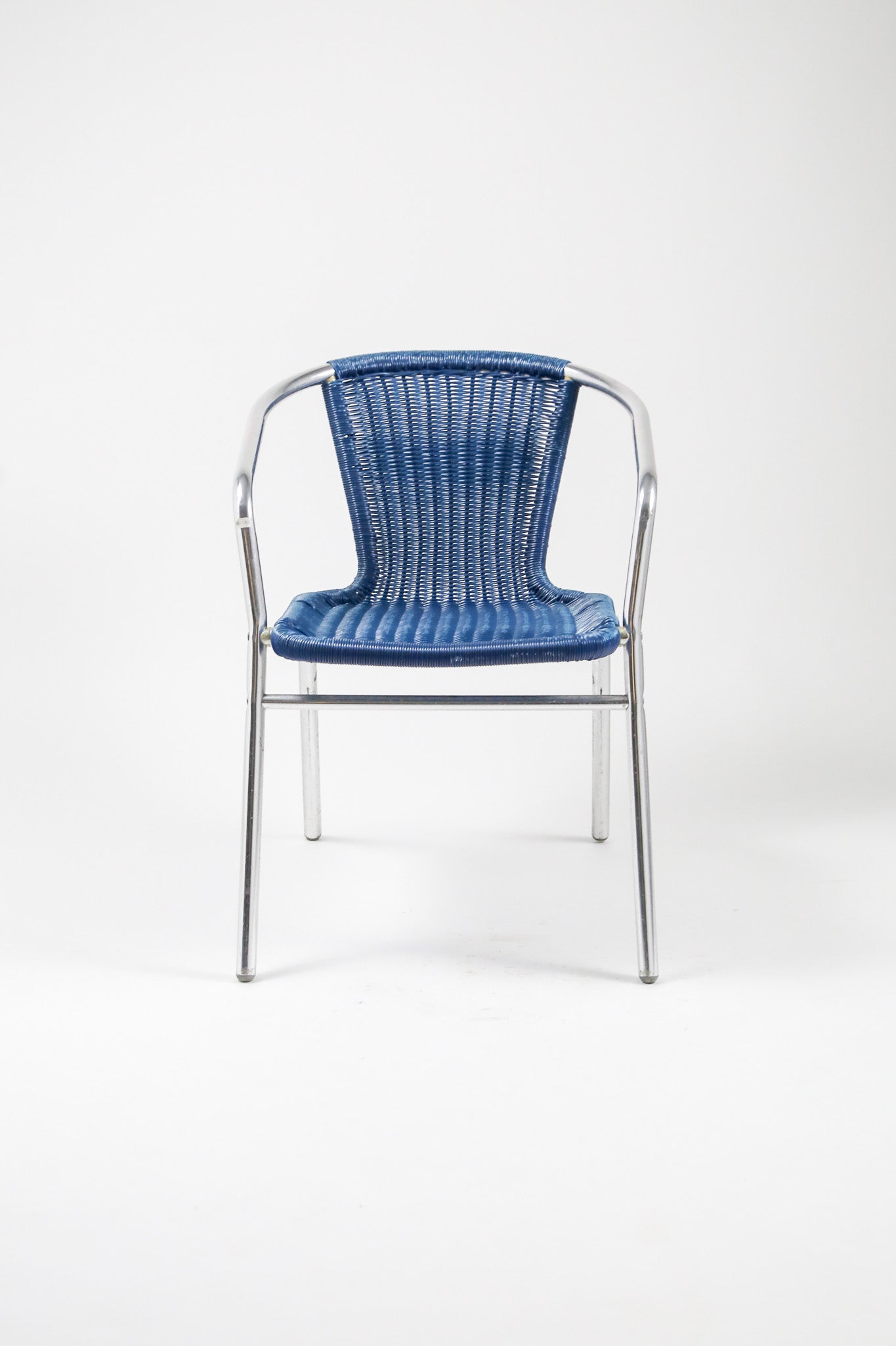Blue Vinyl Woven Armchair / ビニール編みアームチェア