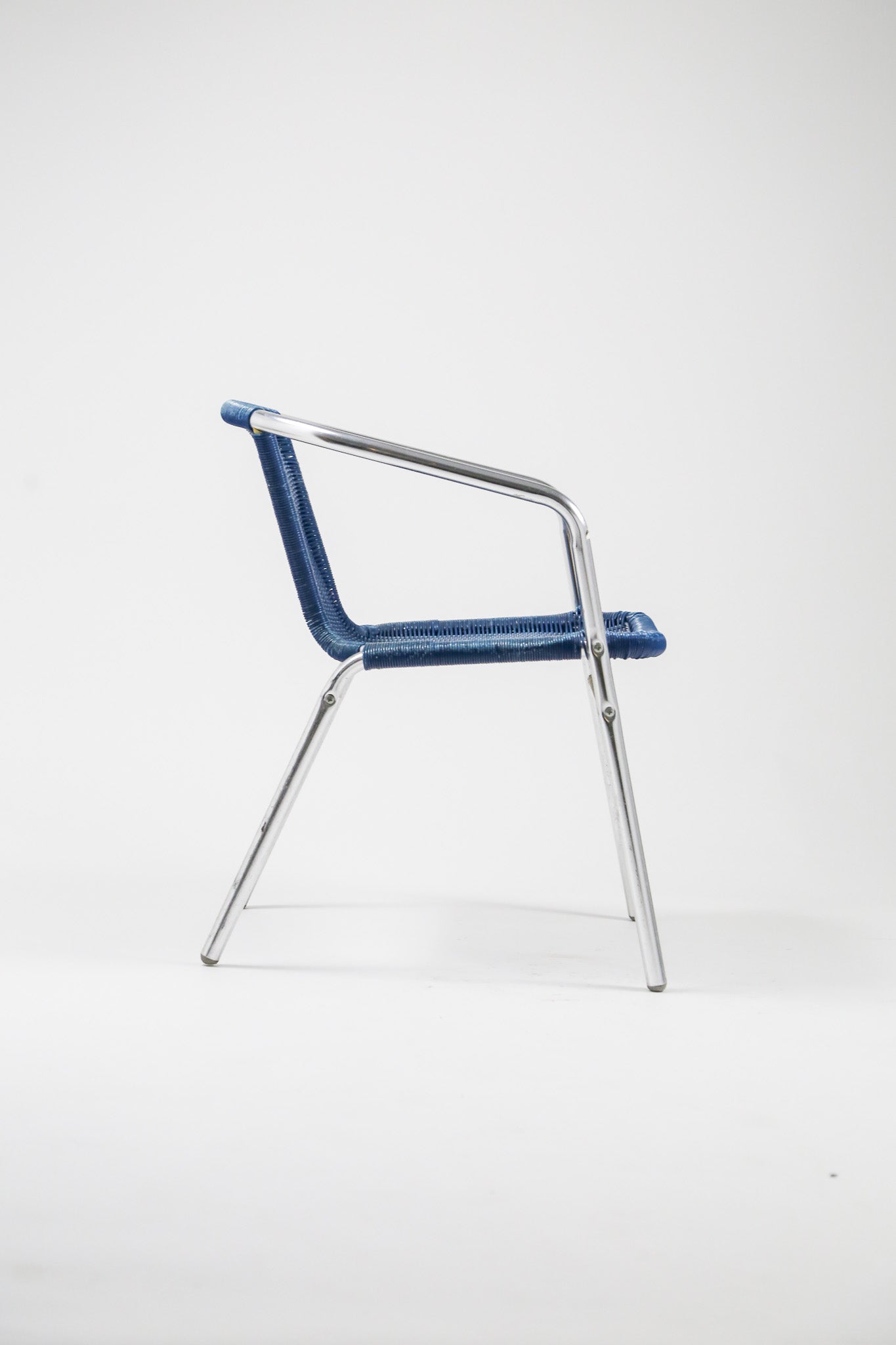 Blue Vinyl Woven Armchair / ビニール編みアームチェア