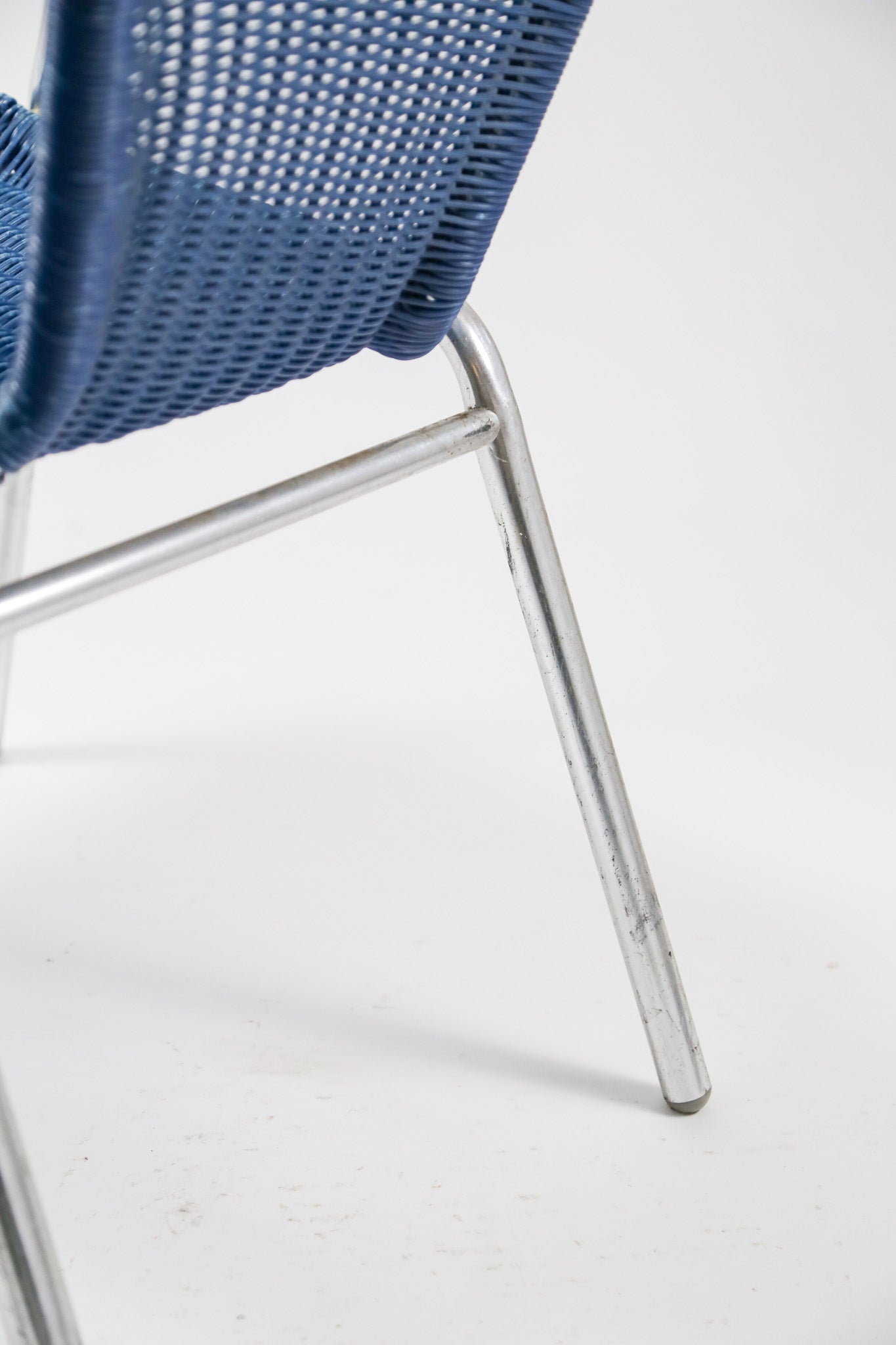 Blue Vinyl Woven Armchair / ビニール編みアームチェア