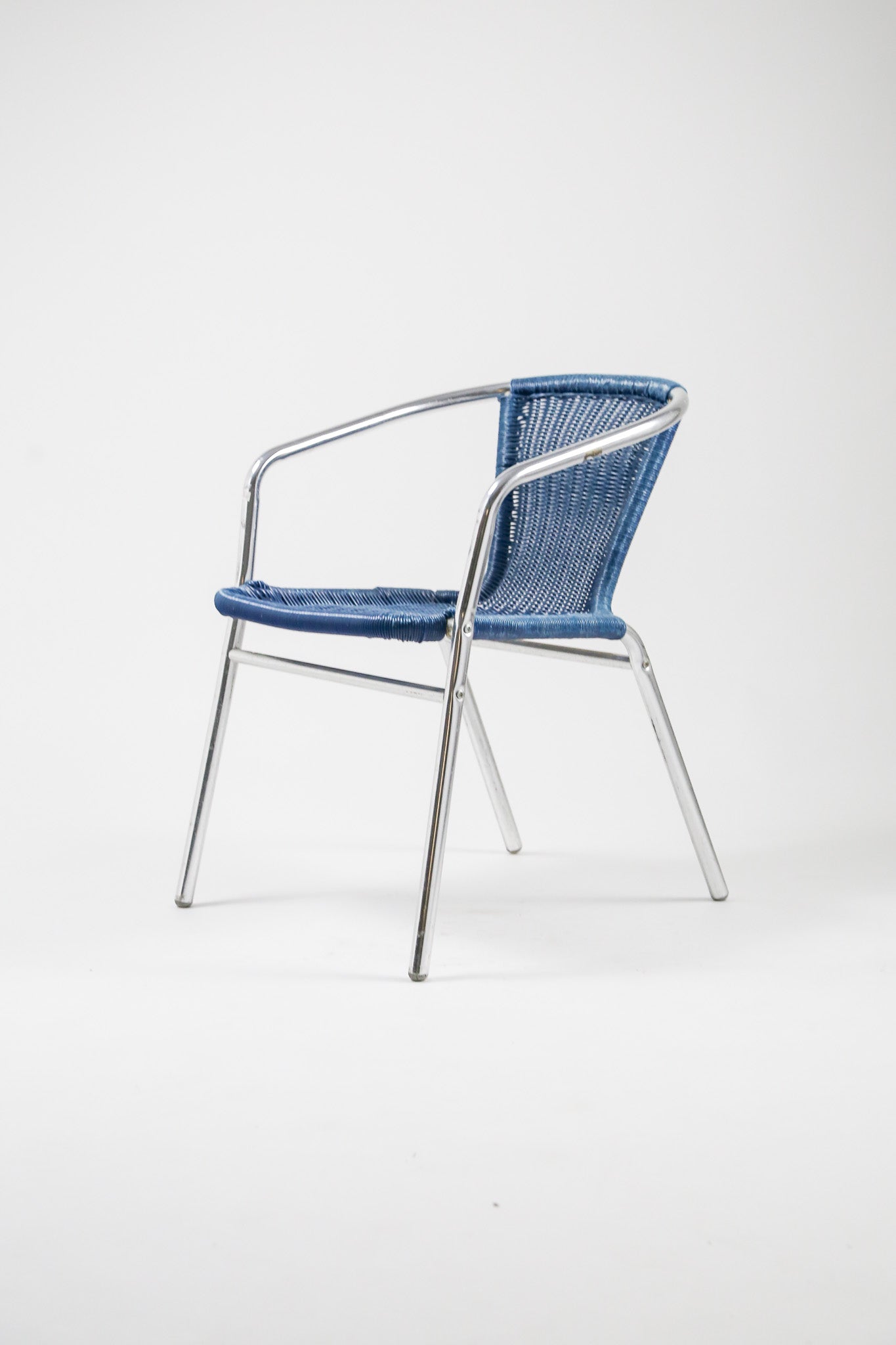 Blue Vinyl Woven Armchair / ビニール編みアームチェア