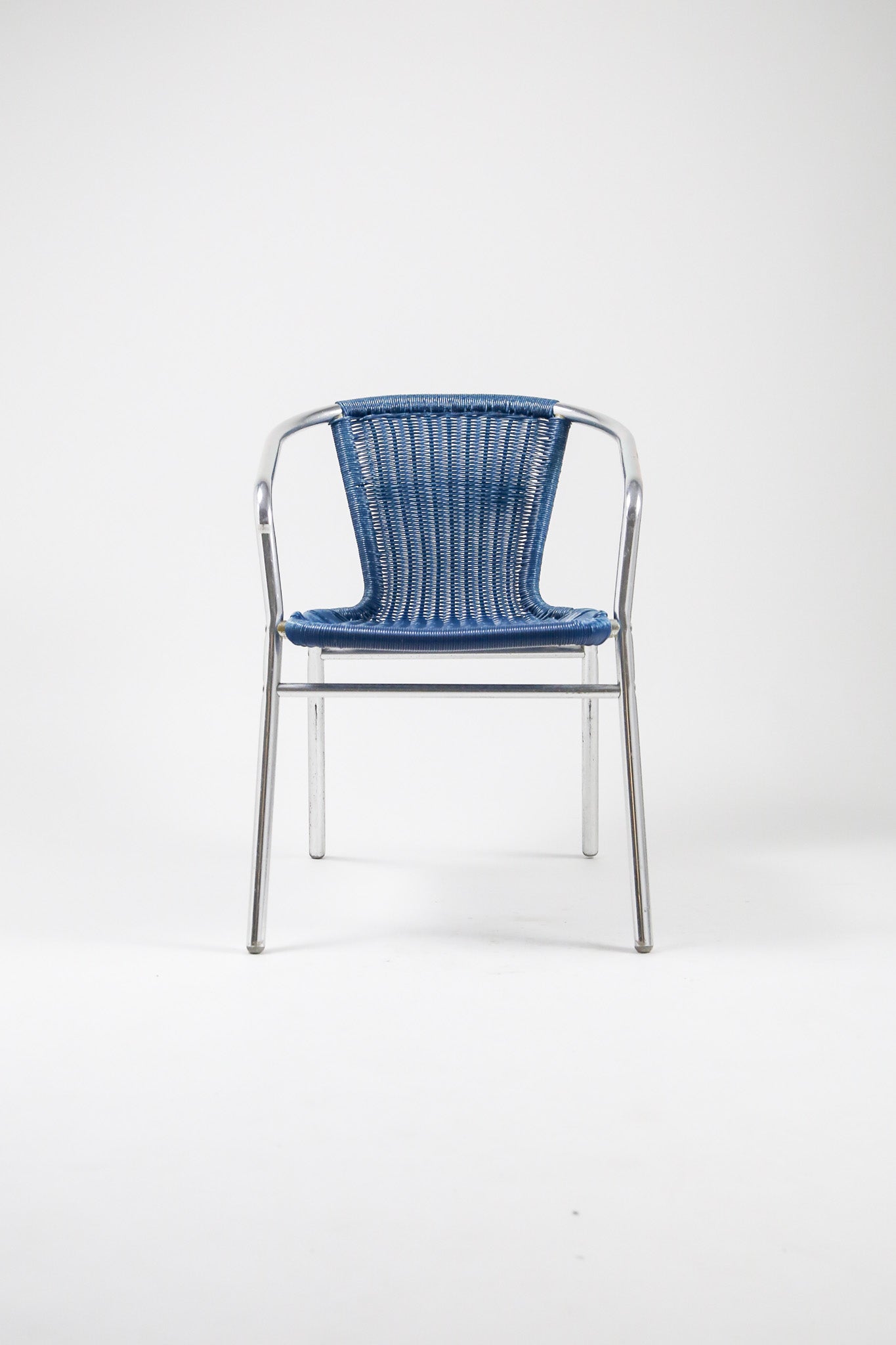 Blue Vinyl Woven Armchair / ビニール編みアームチェア
