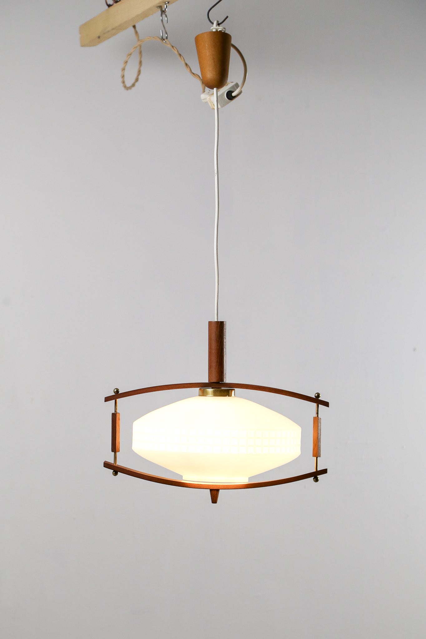 Teak and Milky Glass Pendant Light / チーク＆乳白色ガラス ペンダントライト