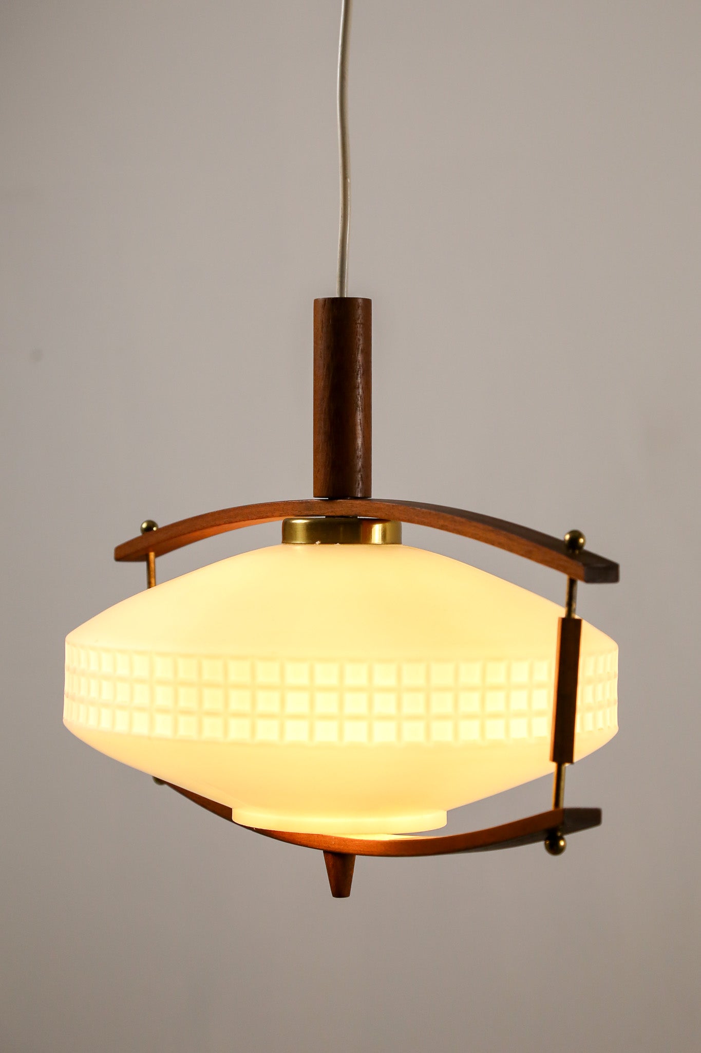 Teak and Milky Glass Pendant Light / チーク＆乳白色ガラス ペンダントライト