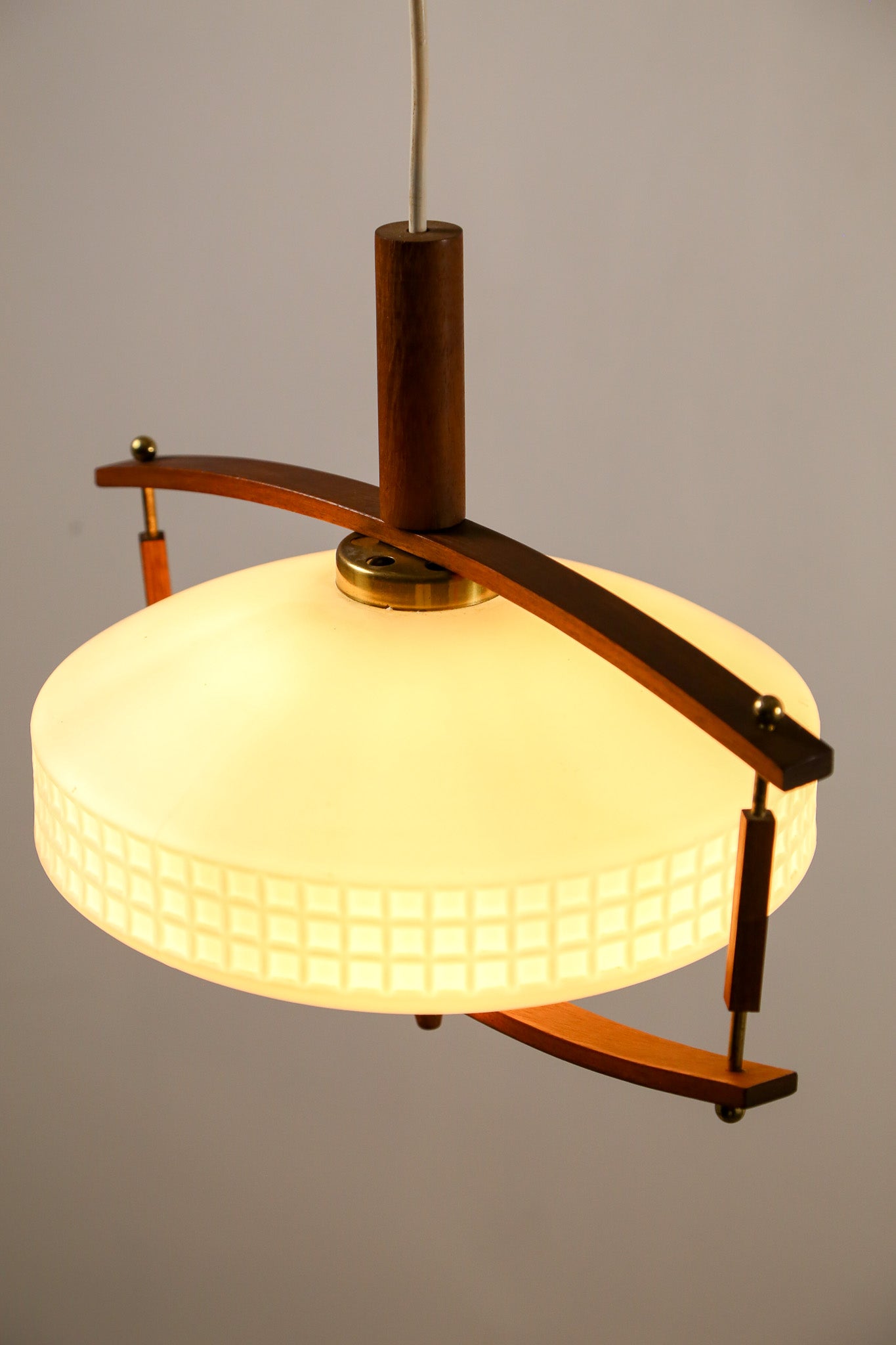 Teak and Milky Glass Pendant Light / チーク＆乳白色ガラス ペンダントライト