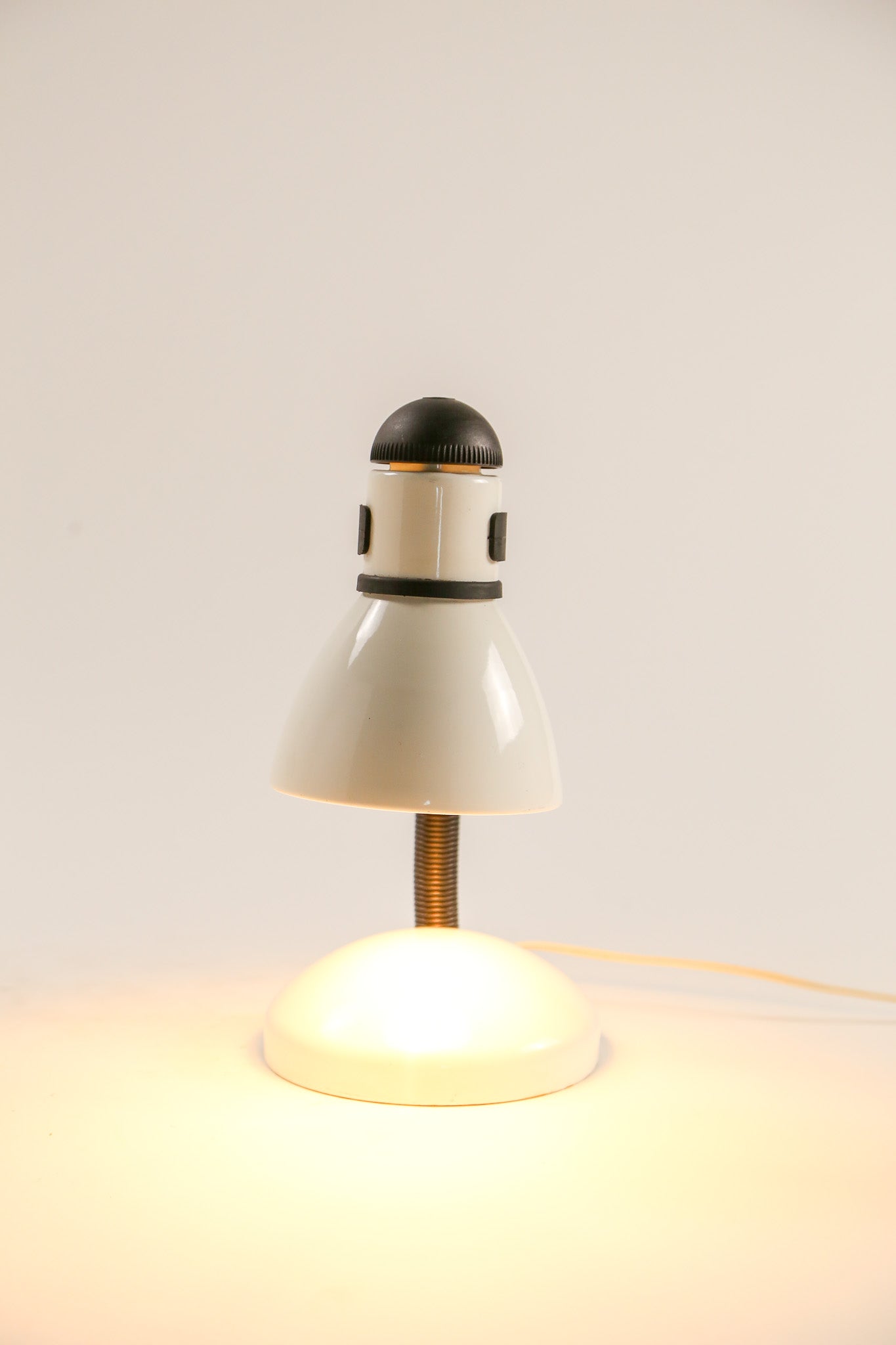 White & Black Gooseneck Desk Lamp / 白×黒 グースネックライト