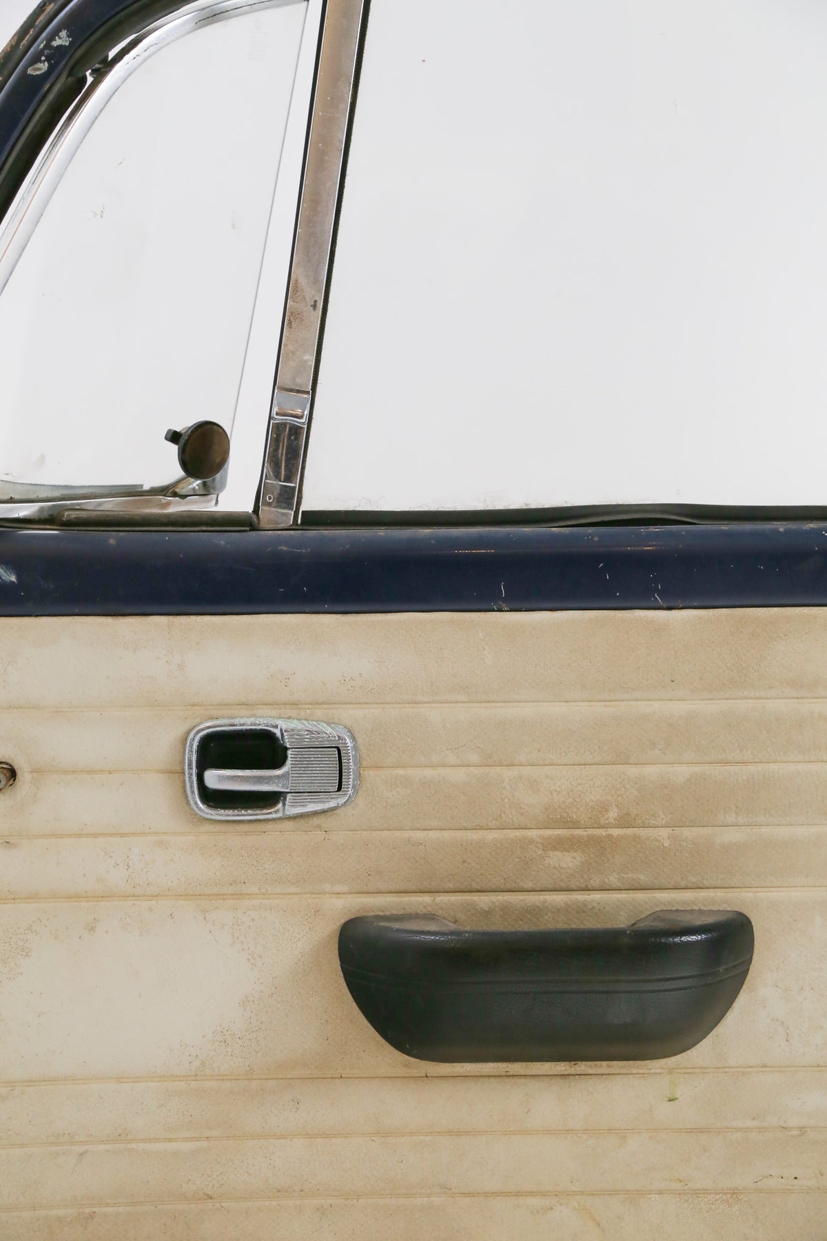 Vintage VW Beetle Door / フォルクスワーゲン・タイプ1（ビートル）ヴィンテージドア