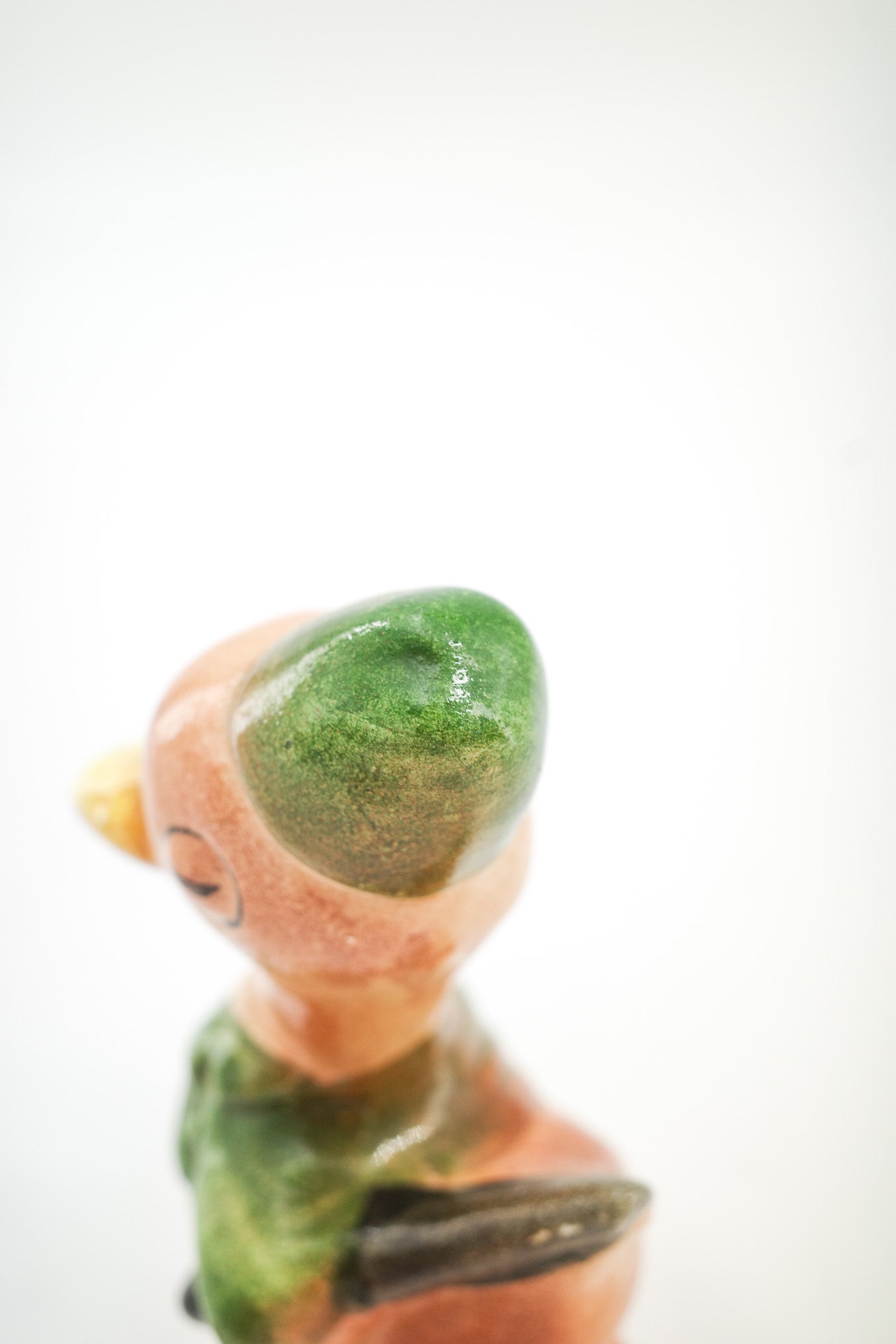 Duck Figurine with Green Uniform / 緑の制服を着たアヒルの置物