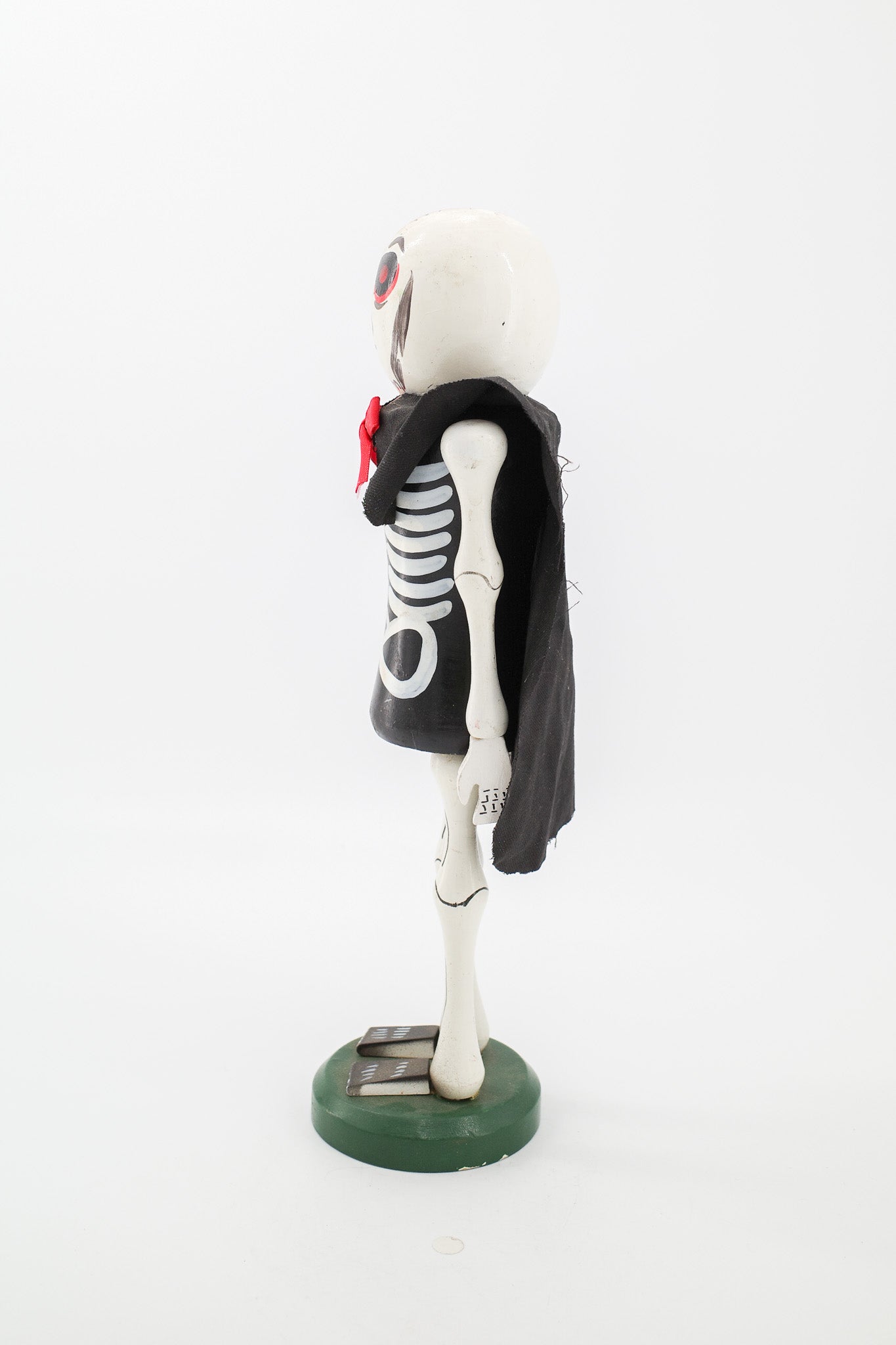 Vintage Skeleton Nutcracker with Cape / ヴィンテージ スケルトン ナッツクラッカー（ケープ付き）